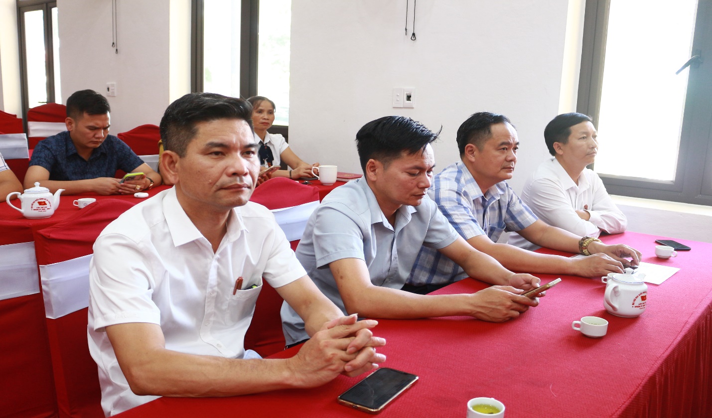 E:\HN trược tuyến\IMG_6875.JPG