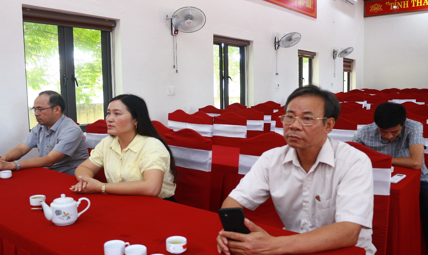 E:\HN trược tuyến\IMG_6881.JPG