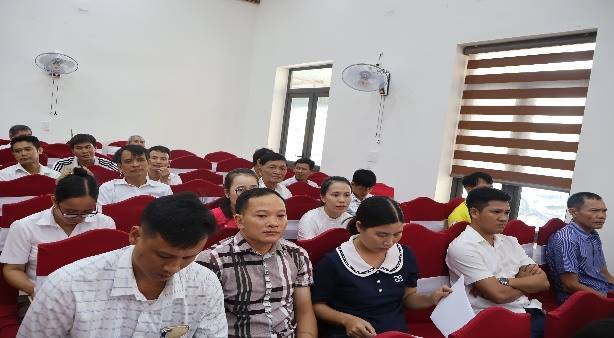 C:\Users\PC\Desktop\Hội nghị công bố quyết định của Đảng ủy giải thể thôn\IMG_3029.JPG