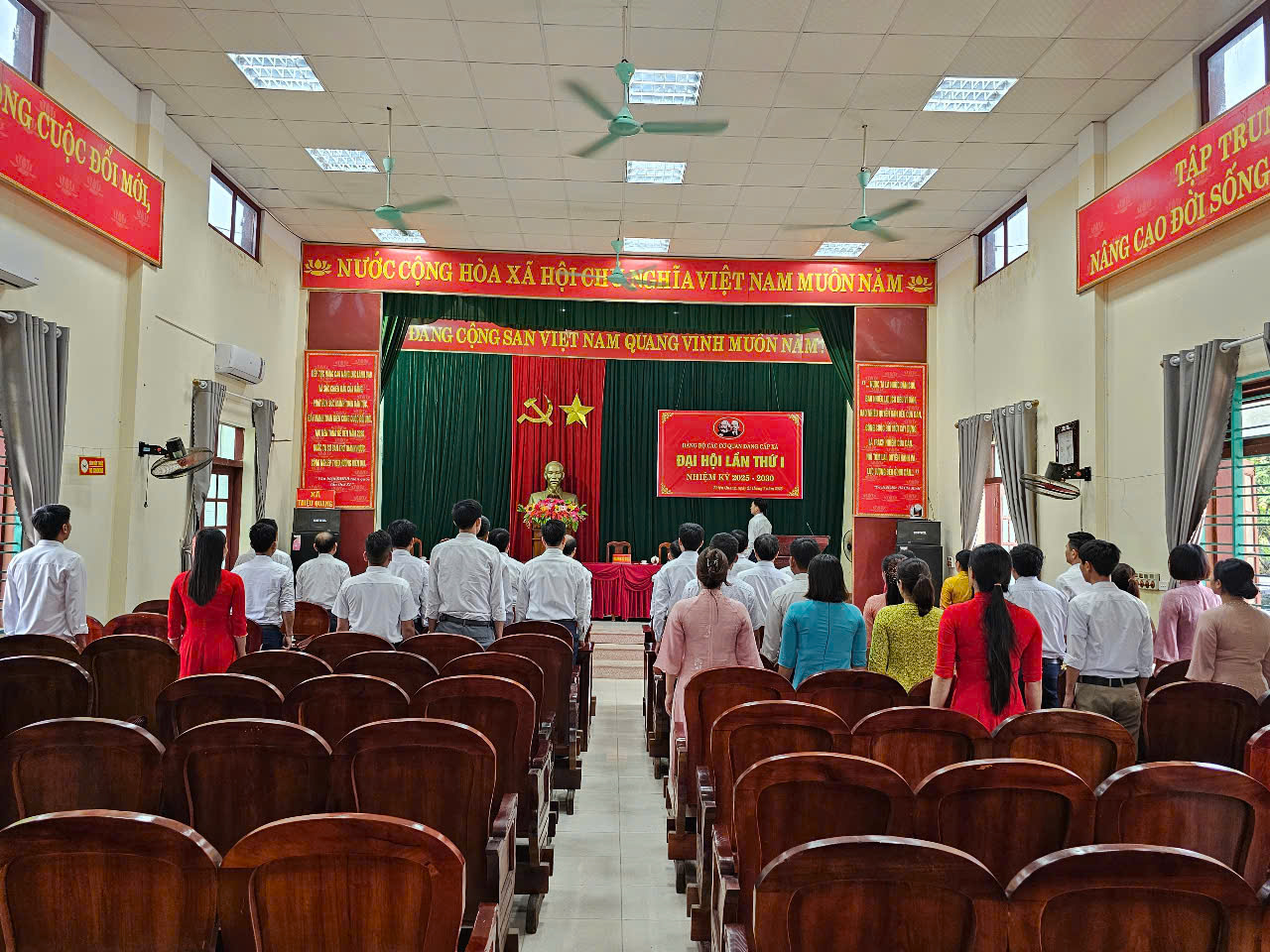 D:\TTCUDVC\Ảnh đưa tin\21.7.2025\z6827598038207_0a2397feb3f86c0fbf532103a84ad220.jpg