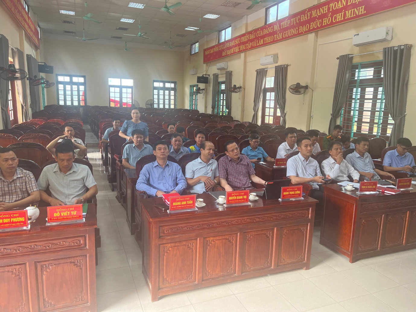 E:\TTCUDUC\ảnh đưa tin năm 2025\HN Trực tuyến sau bão 23.7.2025\gen-h-z6832184951139_927fbc2fe1d34f4ee2d27bb2db32dd33.jpg