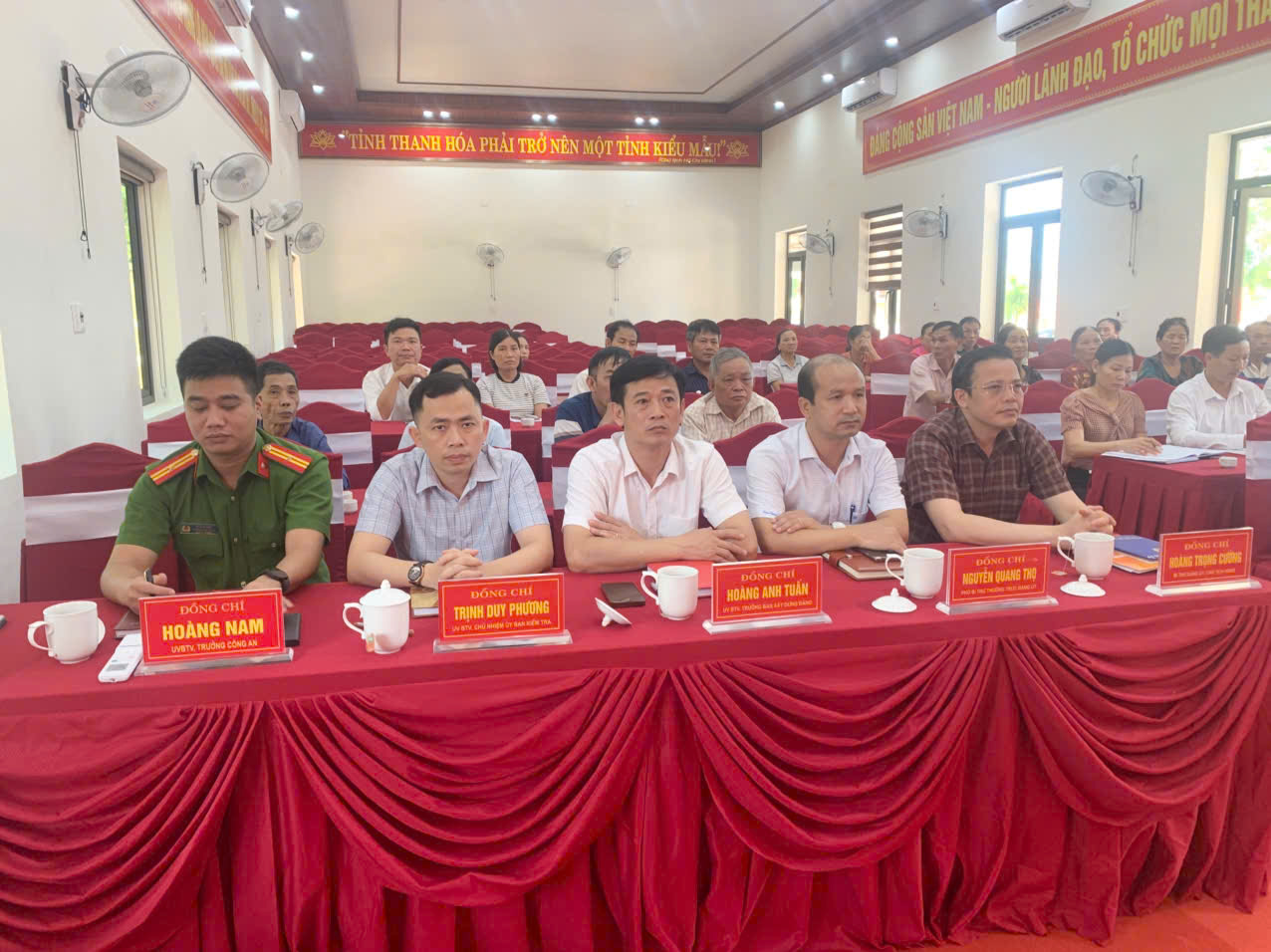 D:\TTCUDVC XÃ\ảnh  họp bch đu 16.7.2025\Ảnh làm việ với 3 thôn chí cường 3.9.2025\gen-h-z6973022168290_72bca5efcdcb1ca31440b28ac0864c2a.jpg
