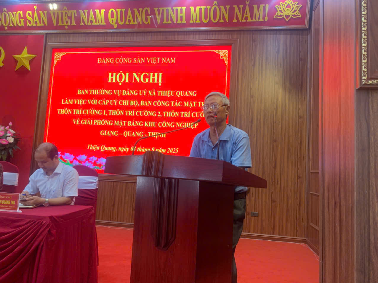 D:\TTCUDVC XÃ\ảnh  họp bch đu 16.7.2025\Ảnh làm việ với 3 thôn chí cường 3.9.2025\gen-h-z6973022233583_85784ef8b19cac294ccbebbd5829b3e5.jpg