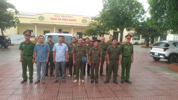 Thiệu Quang ra quân giải toả hành lang an toàn giao thông đường bộ, thiết lập trật tự đô thị, trật tự công cộng trên địa bàn xã