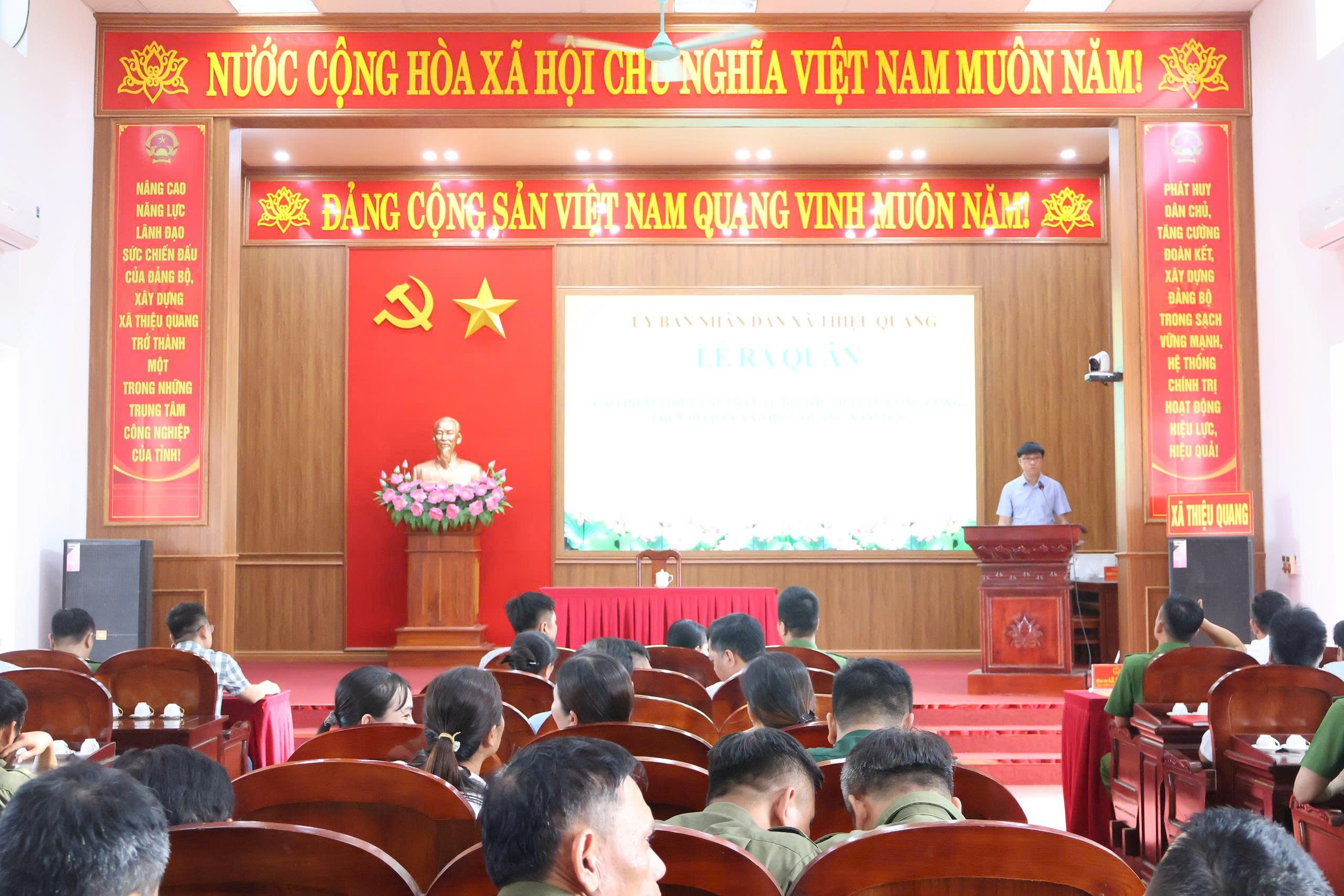 Ủy ban nhân dân xã Thiệu Quang tổ chức Lễ ra quân cao điểm thiết lập lại trật tự đô thị, trật tự công cộng trên địa bàn xã