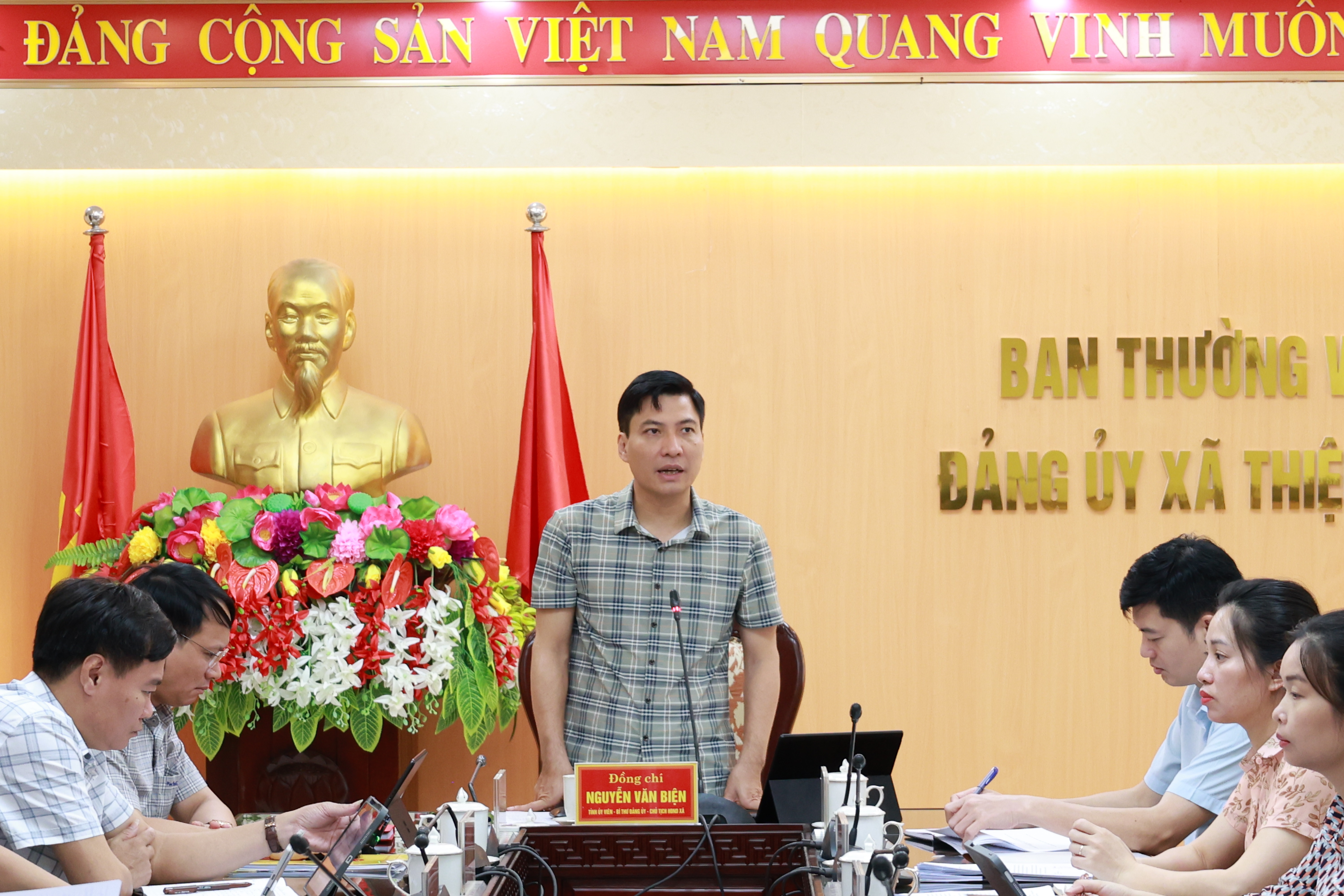 Anh-tin-bai