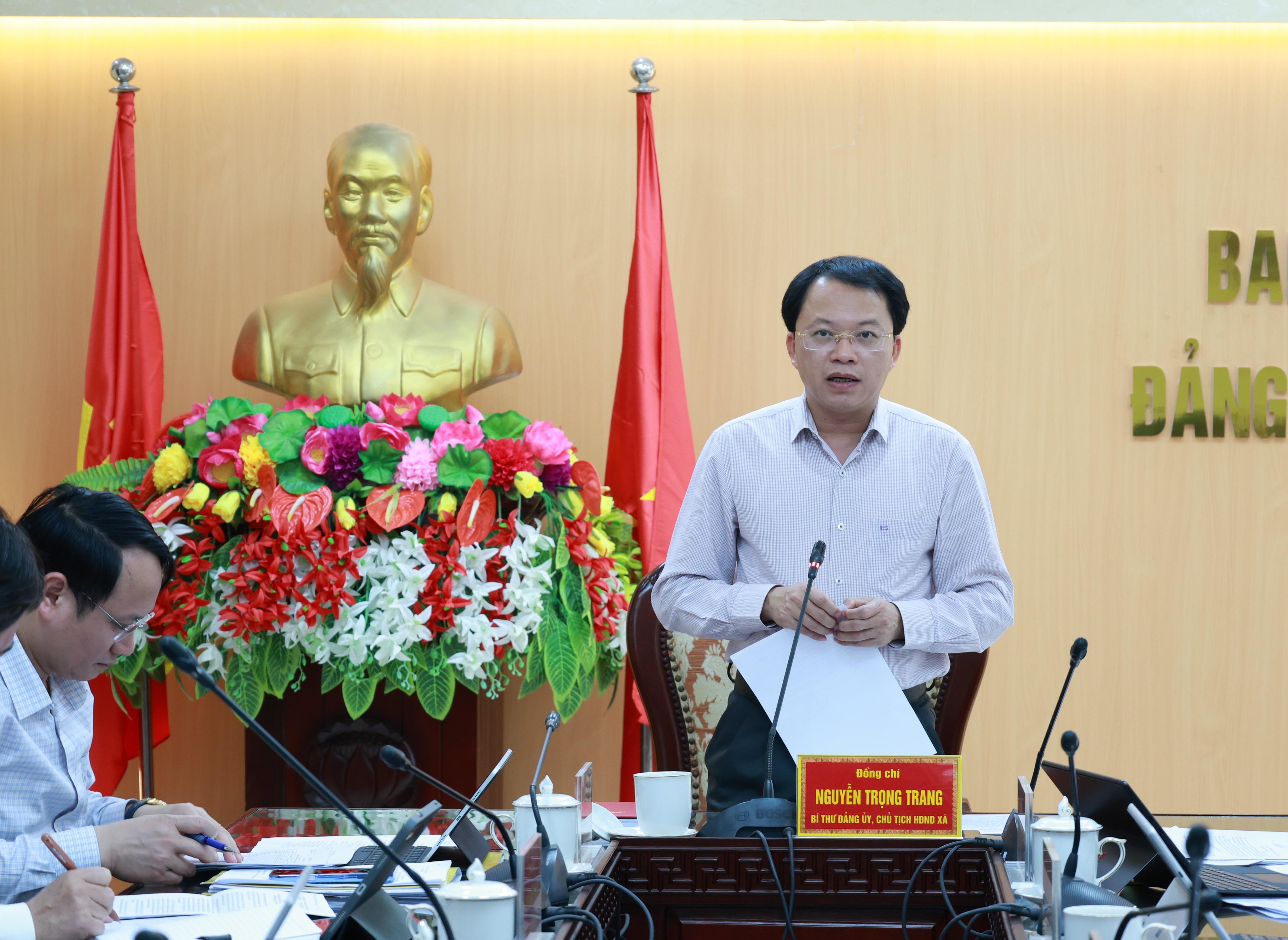 Anh-tin-bai