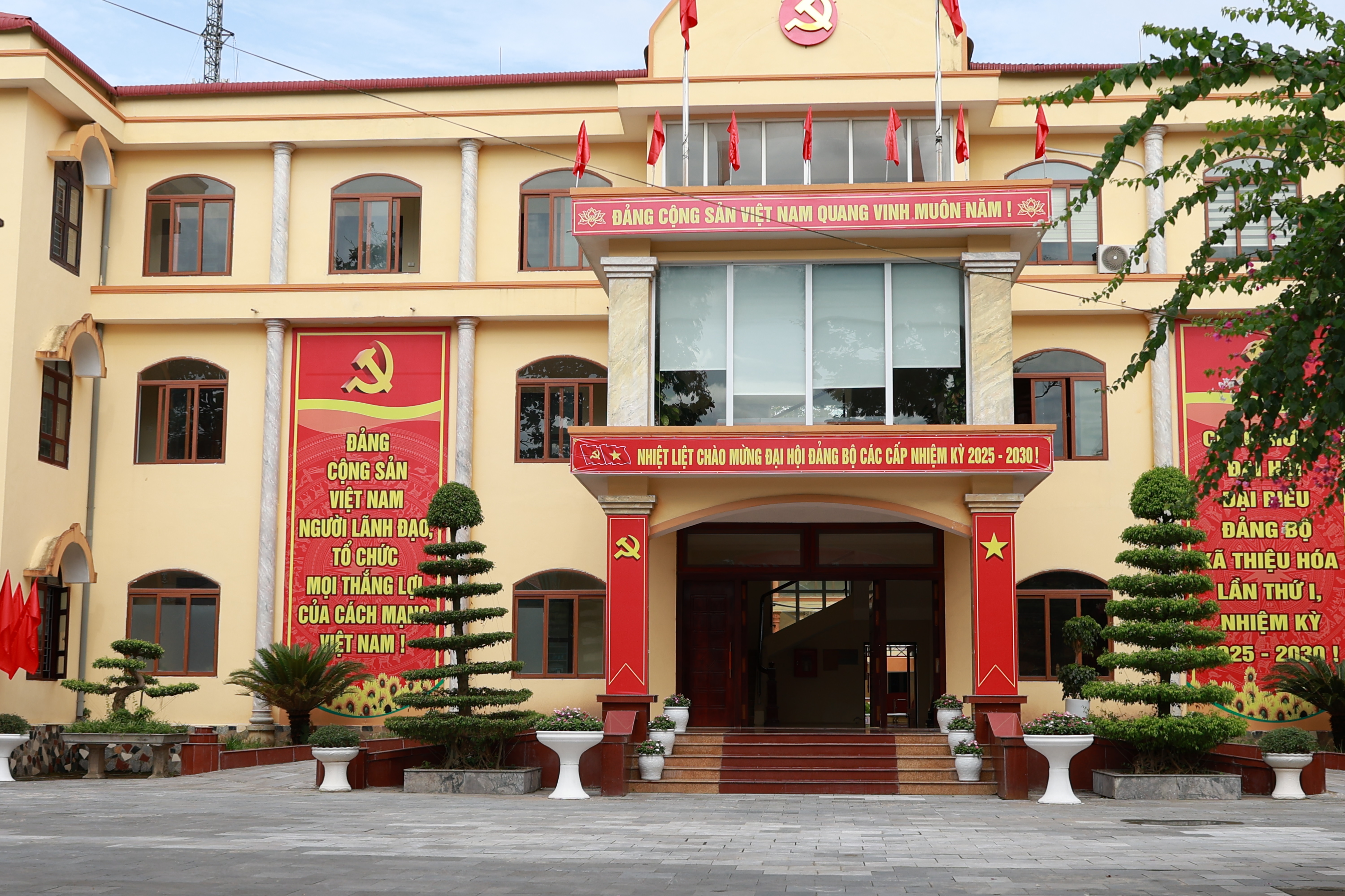 Anh-tin-bai