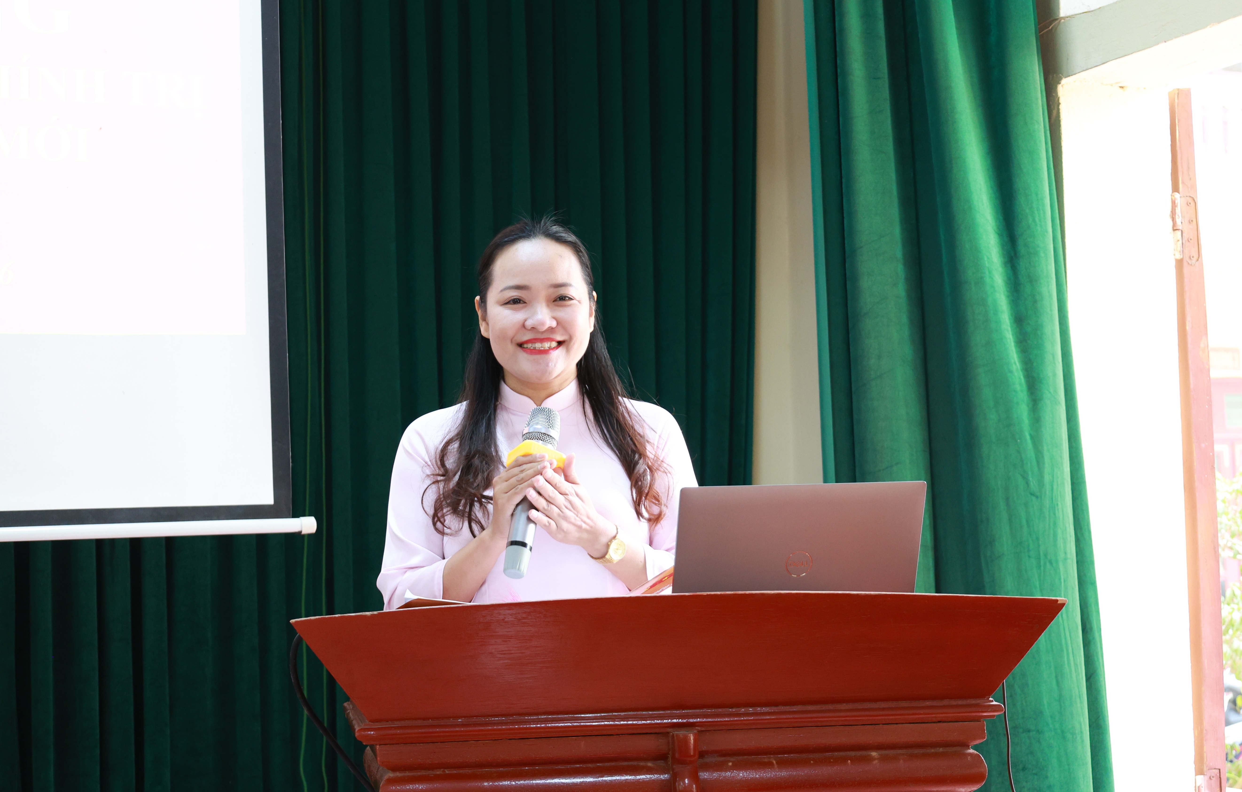 Anh-tin-bai