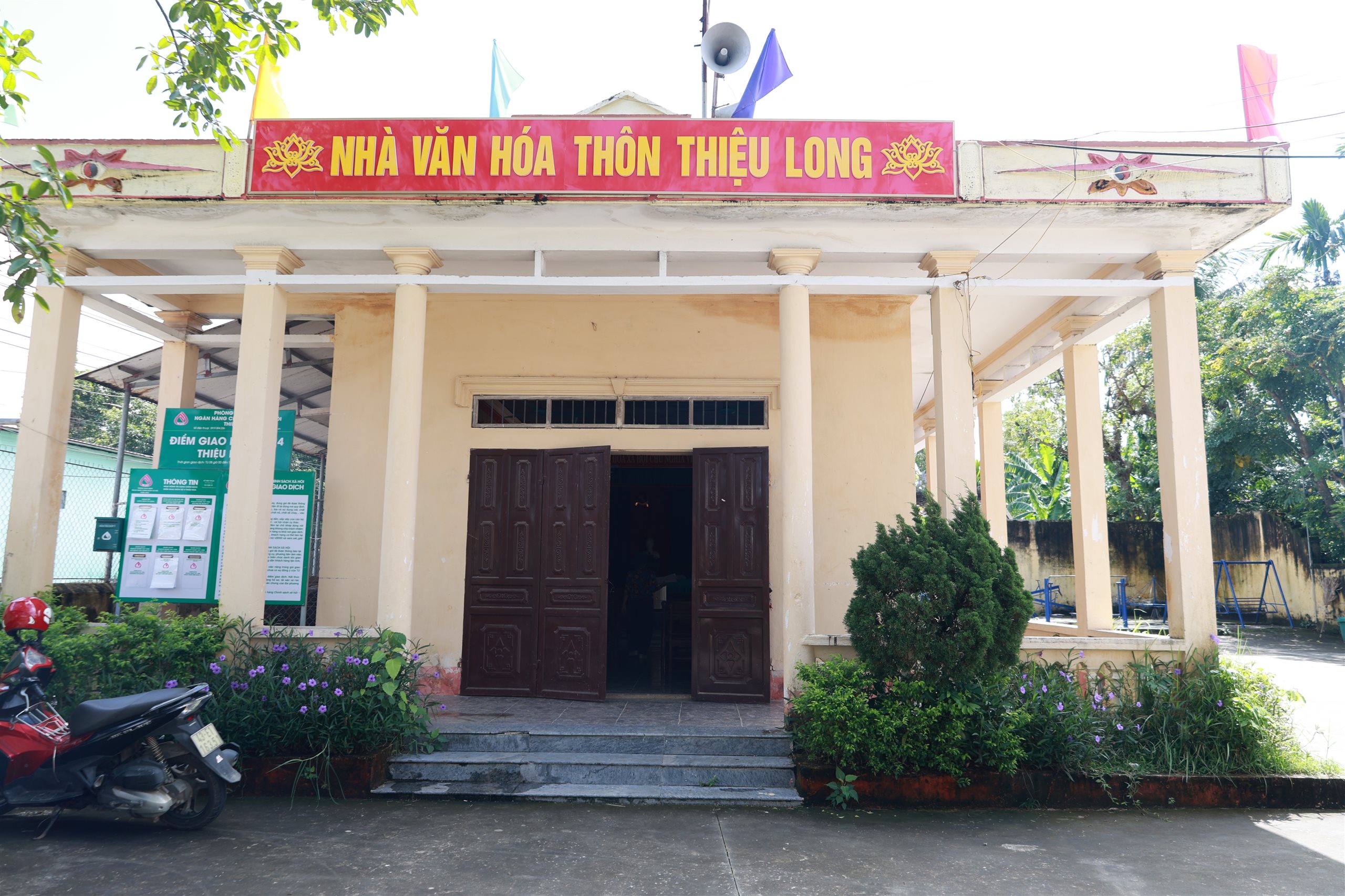Anh-tin-bai