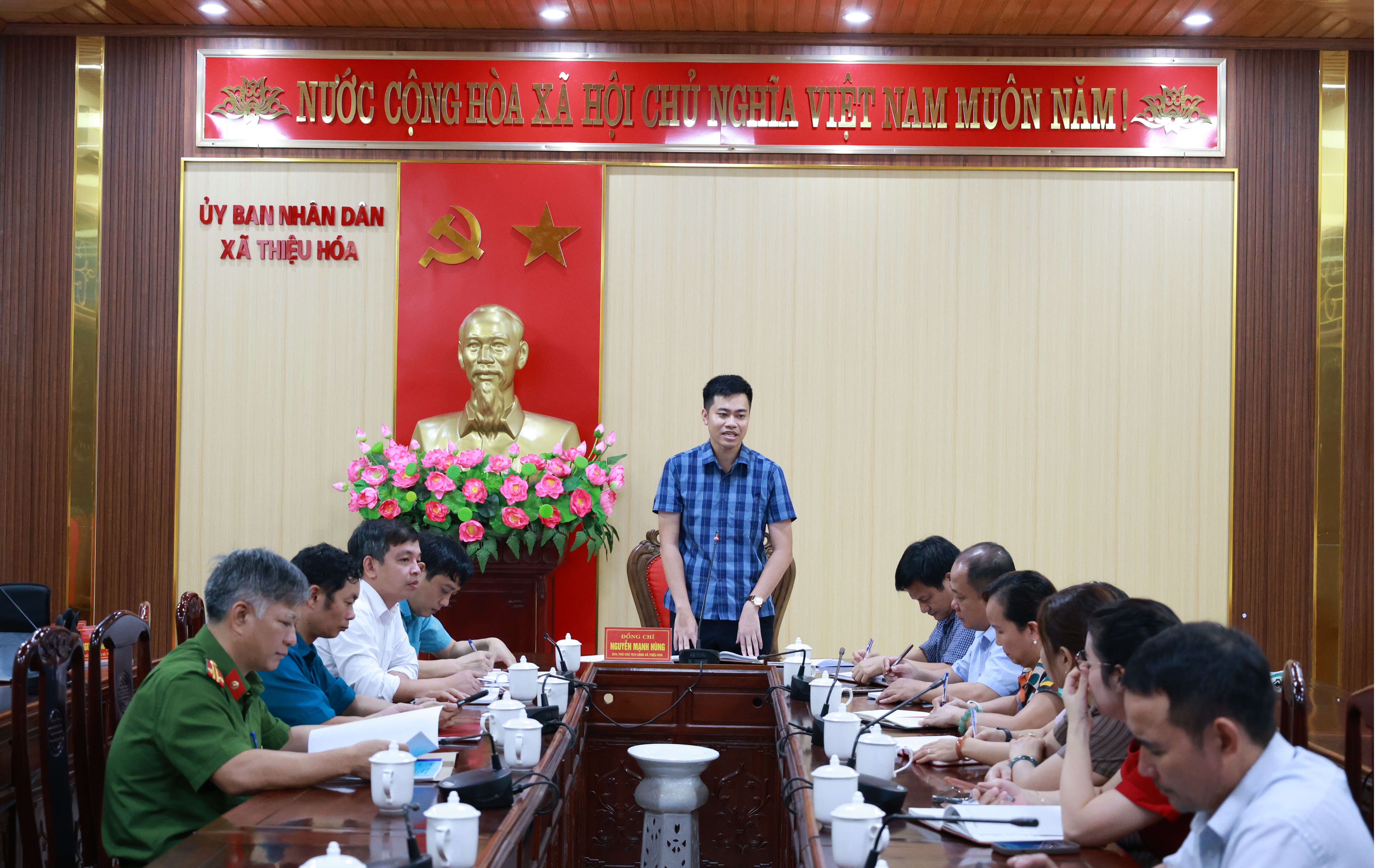 Anh-tin-bai