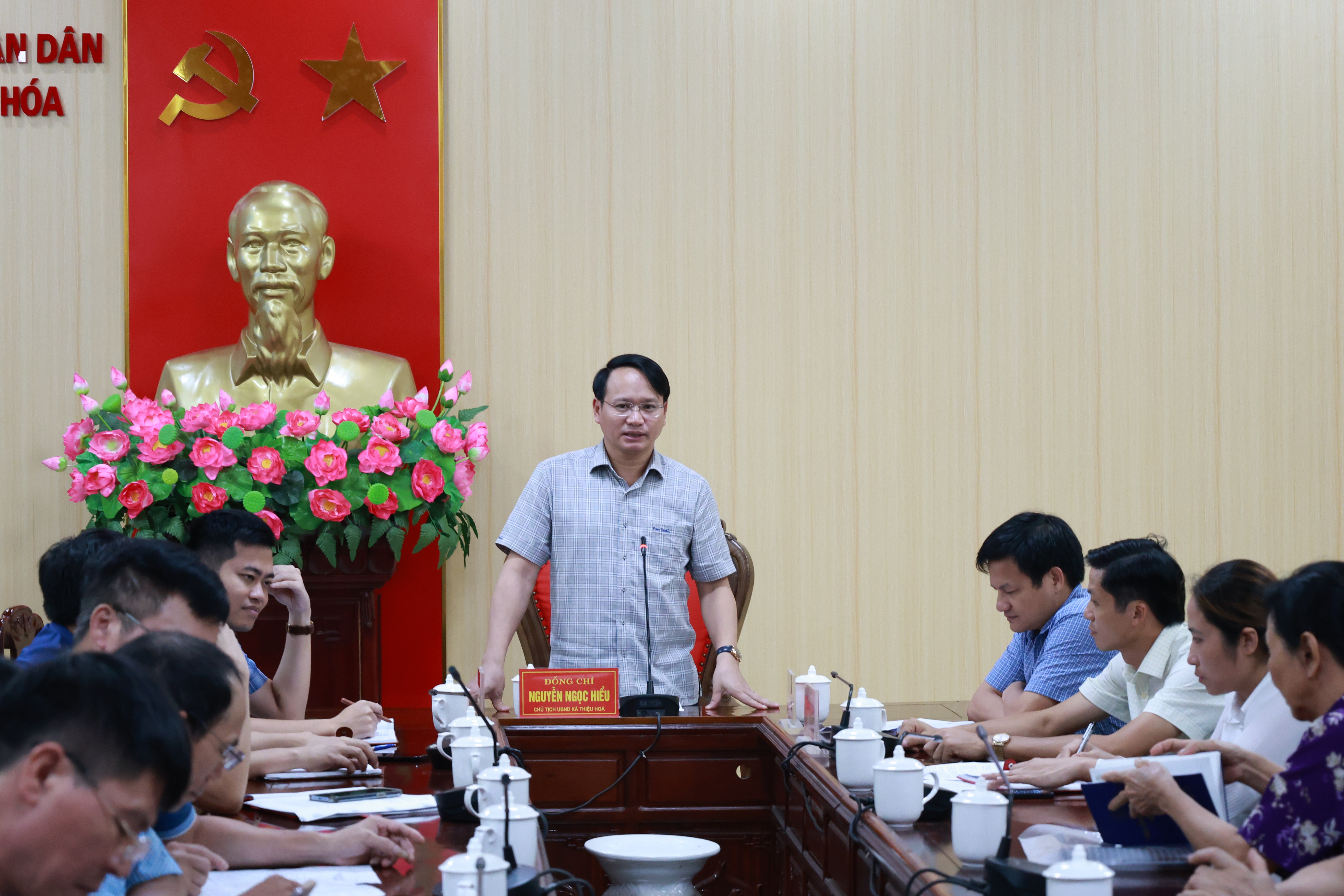 Video- UBND xã bàn các giải pháp thu gom, vận chuyển, xử lý rác thải sinh hoạt trong khu dân cư