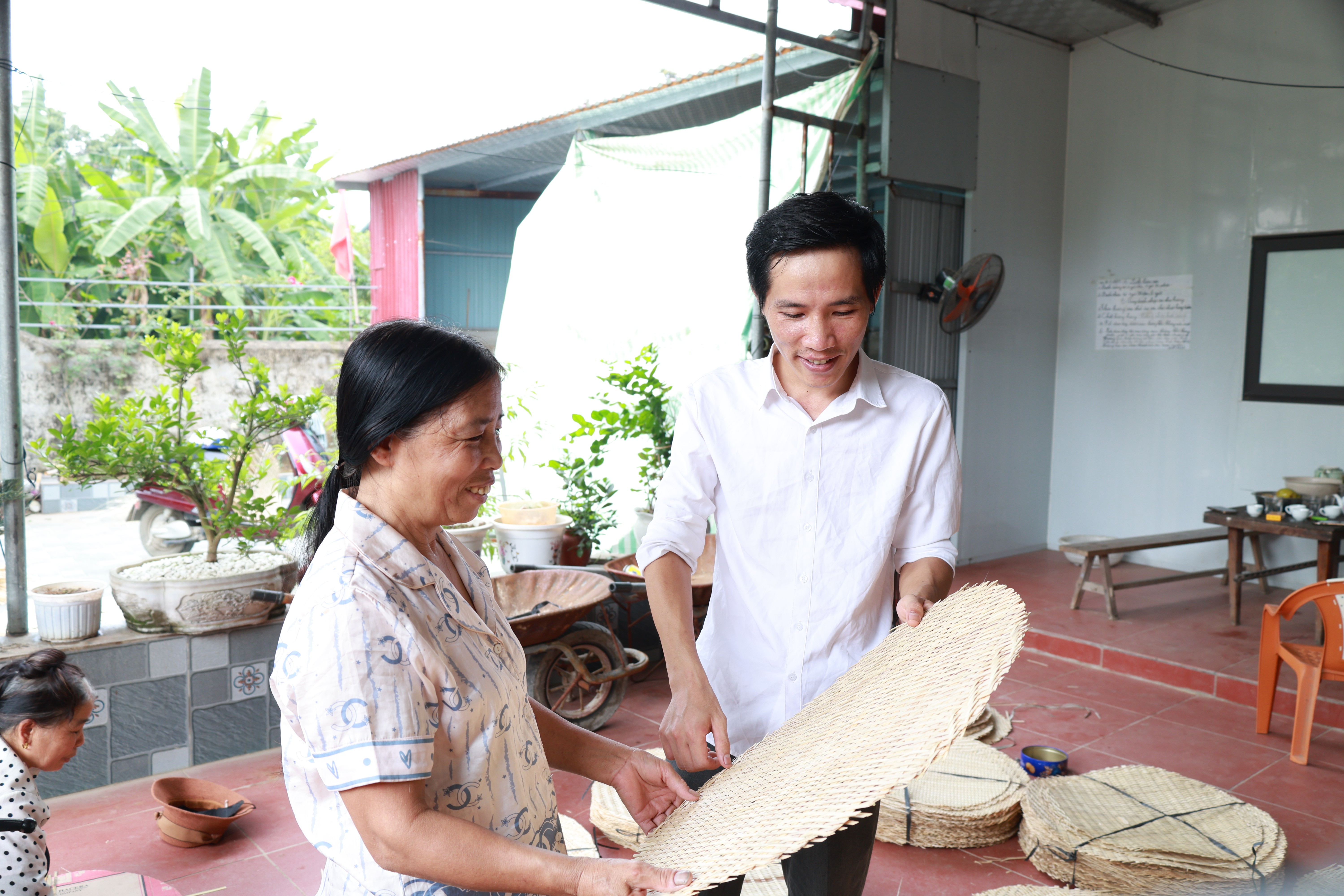 Anh-tin-bai