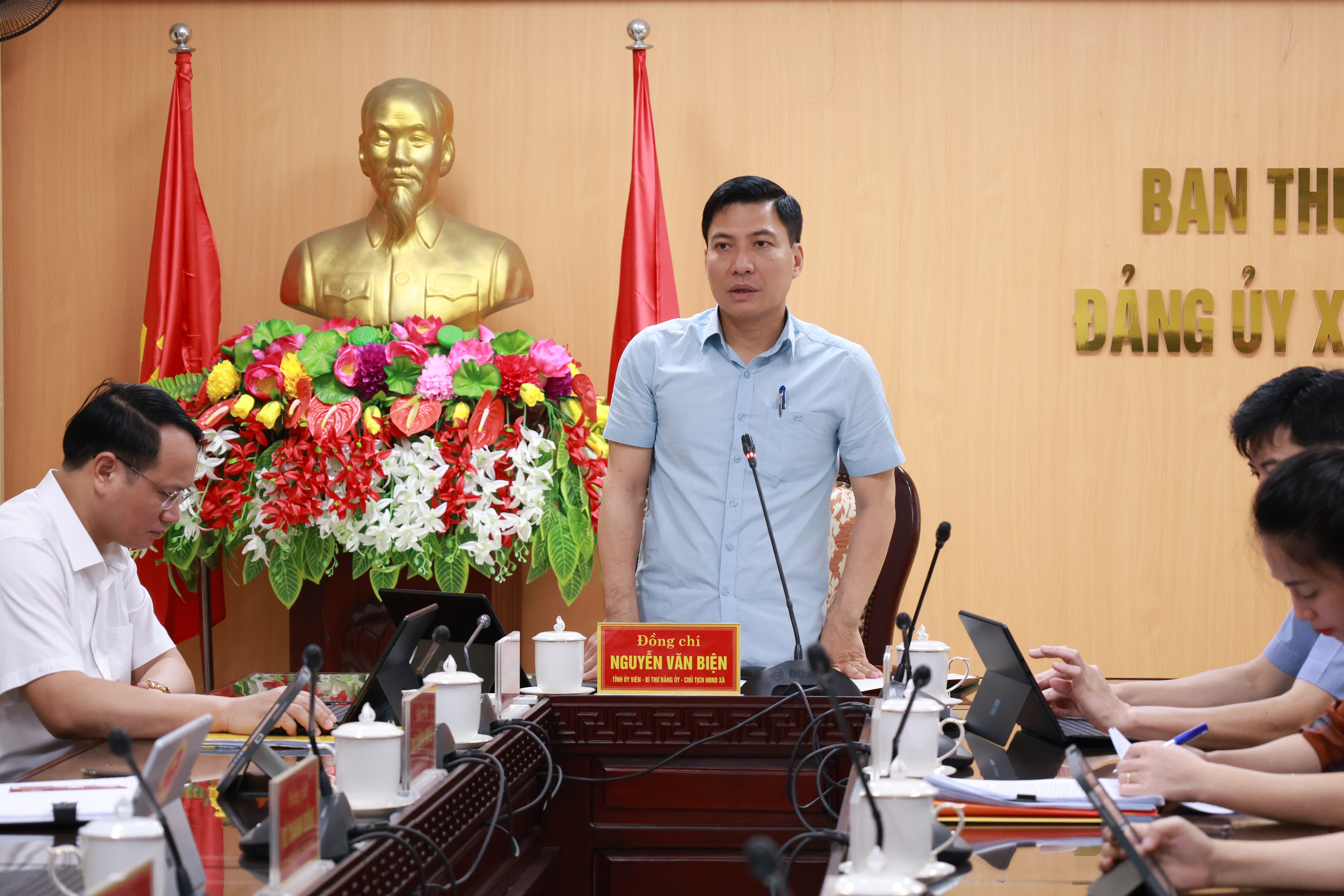Anh-tin-bai