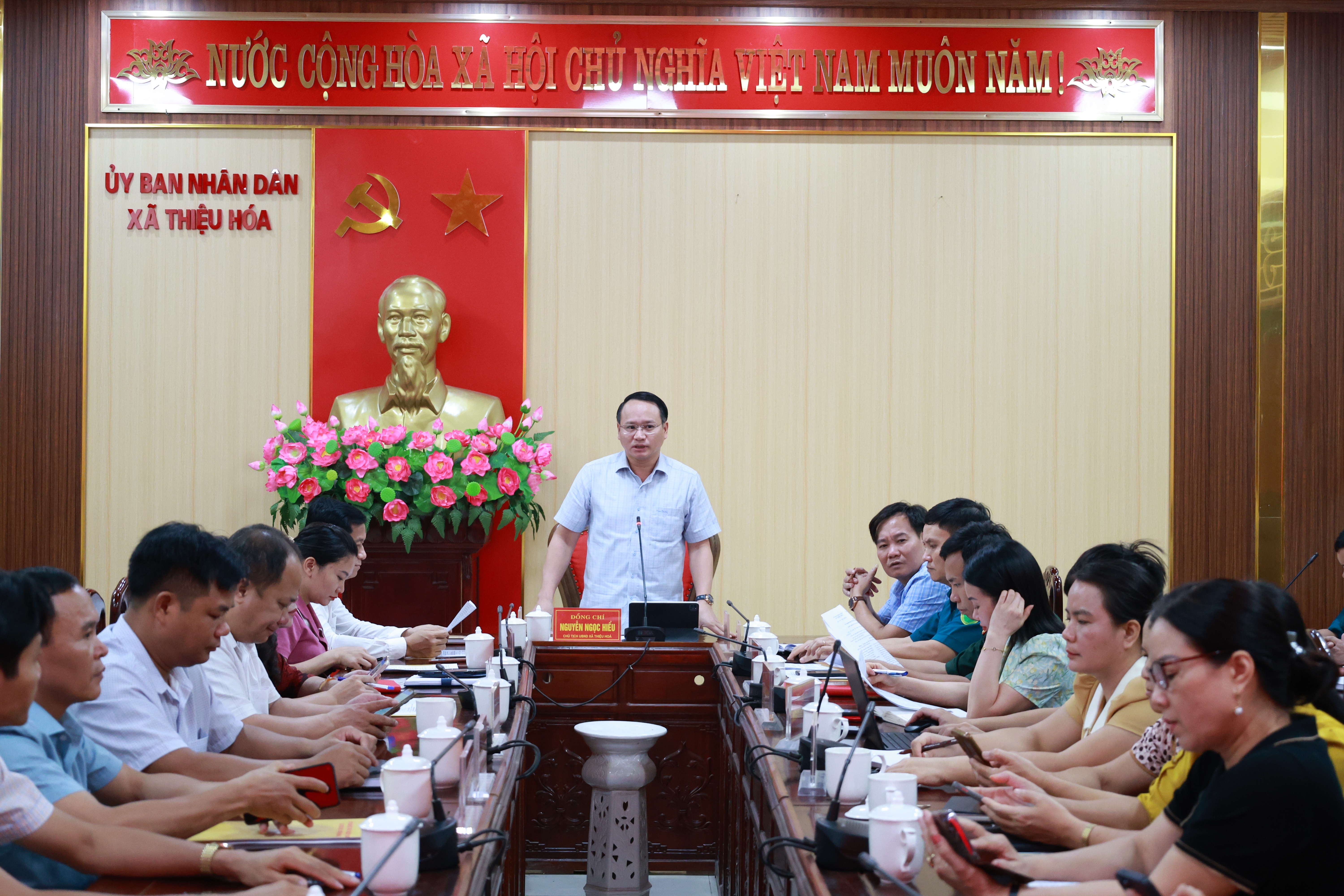 Anh-tin-bai