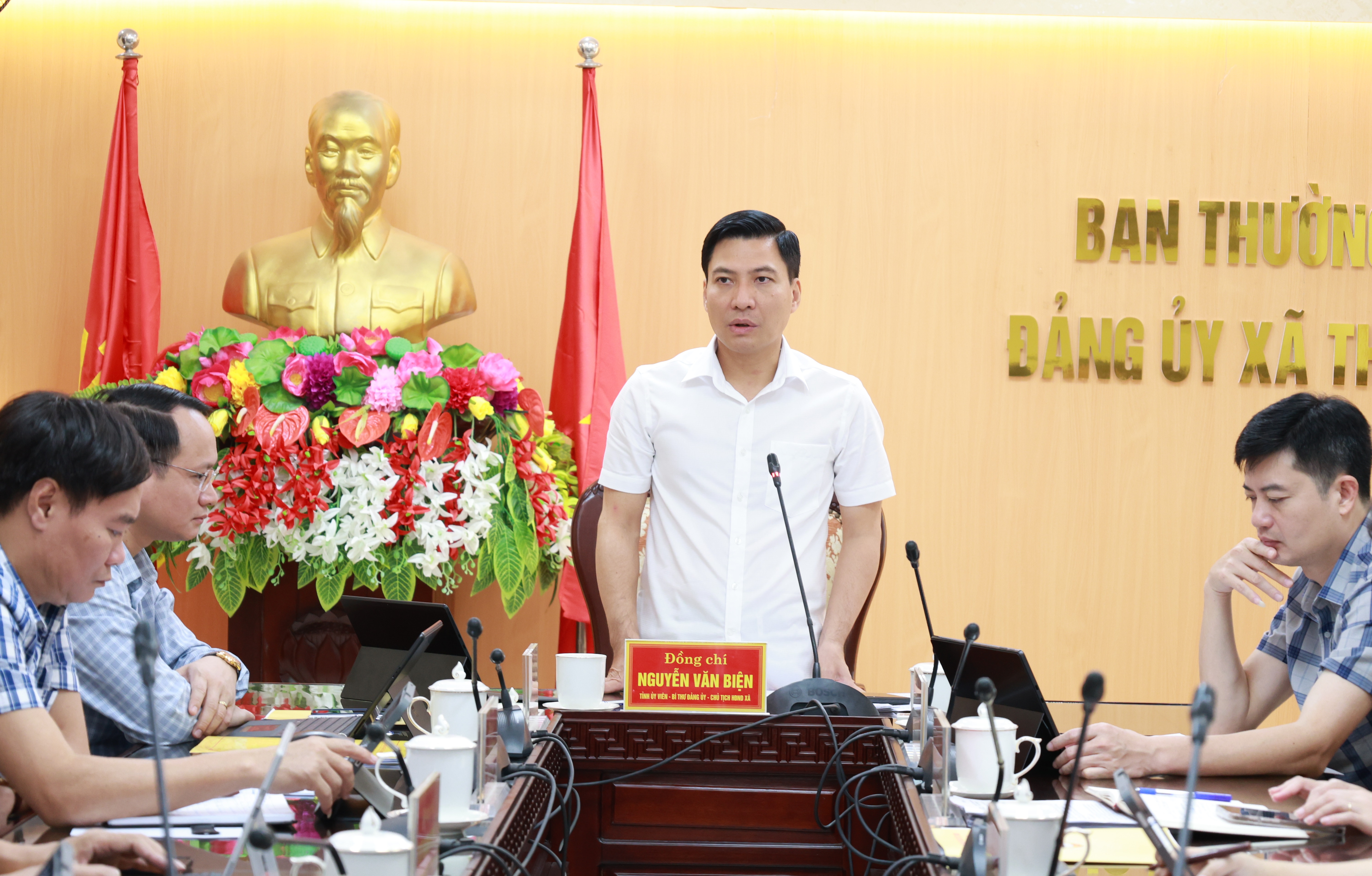 Anh-tin-bai
