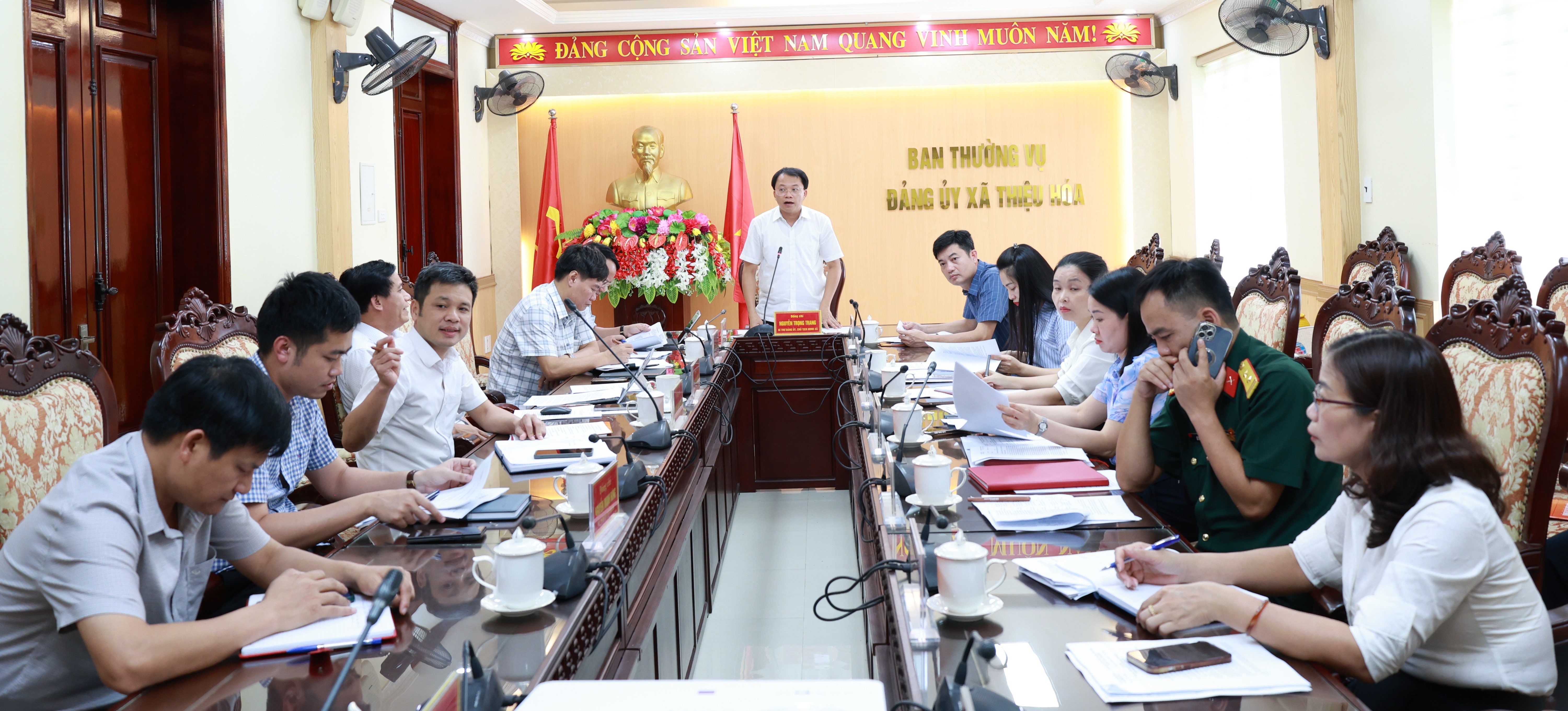 BAN THƯỜNG VỤ ĐẢNG ỦY XÃ THIỆU HÓA TIẾP TỤC CHO Ý KIẾN VÀO ĐỀ ÁN  SẮP XẾP, SÁP NHẬP THÔN, KHU PHỐ