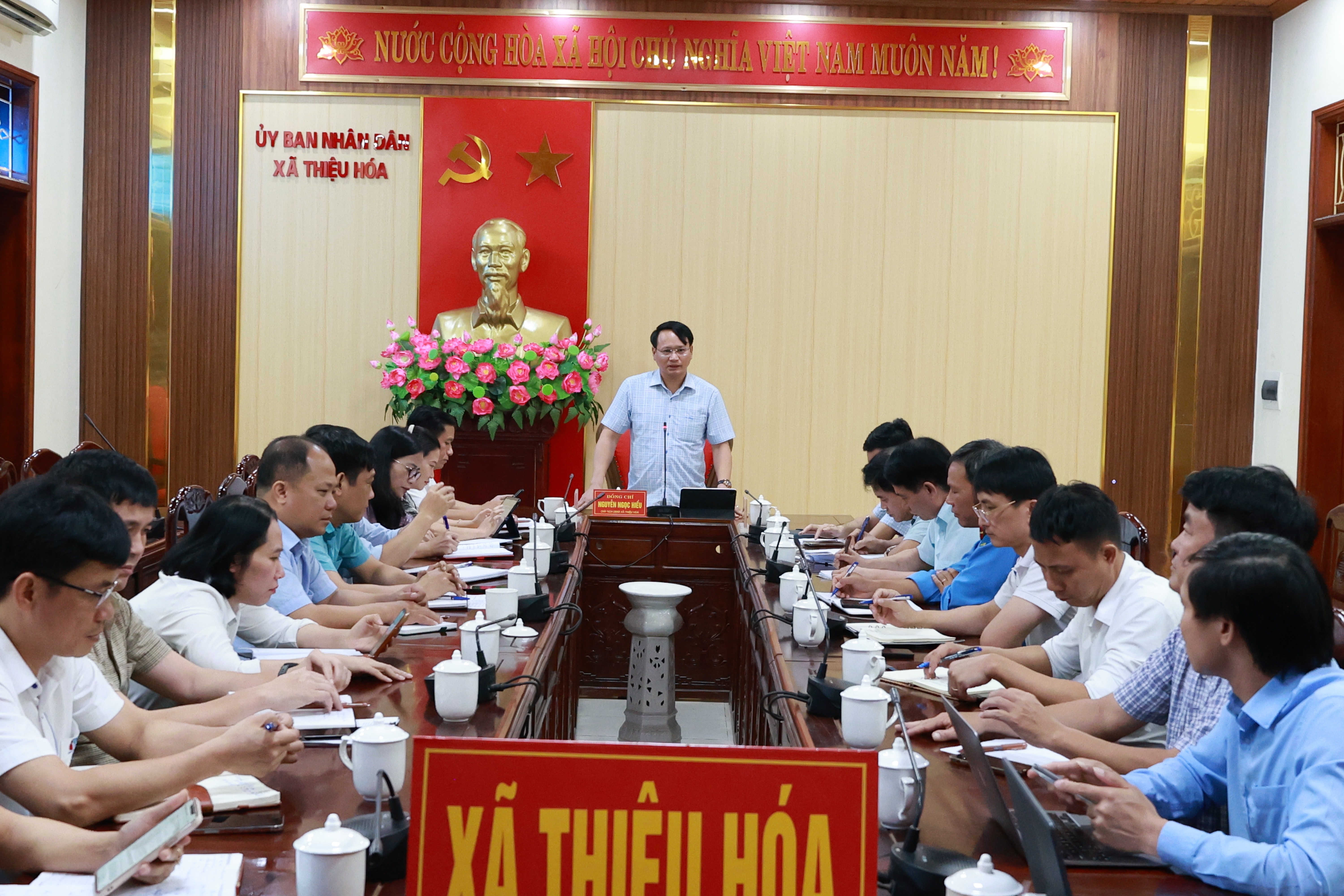 Anh-tin-bai