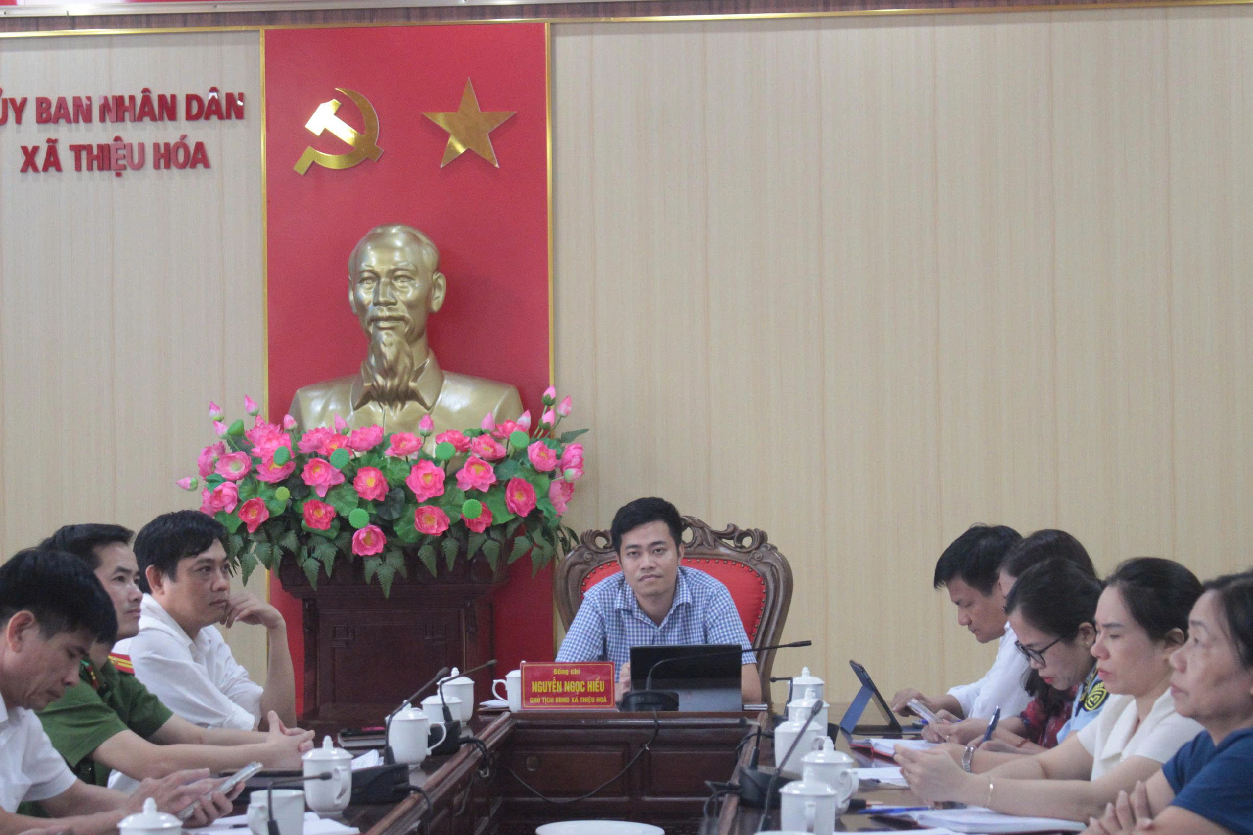 Anh-tin-bai