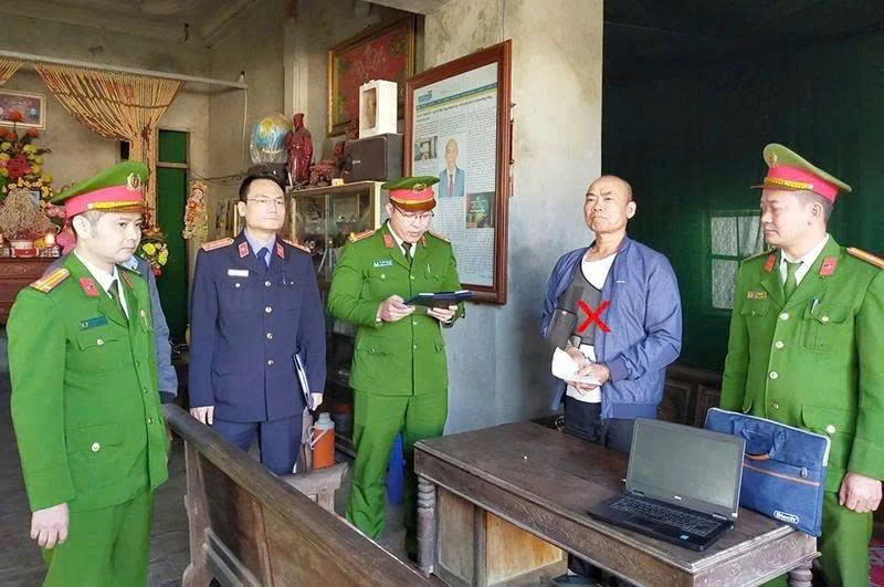 Đấu tranh với những thông tin sai sự thật trên mạng xã hội