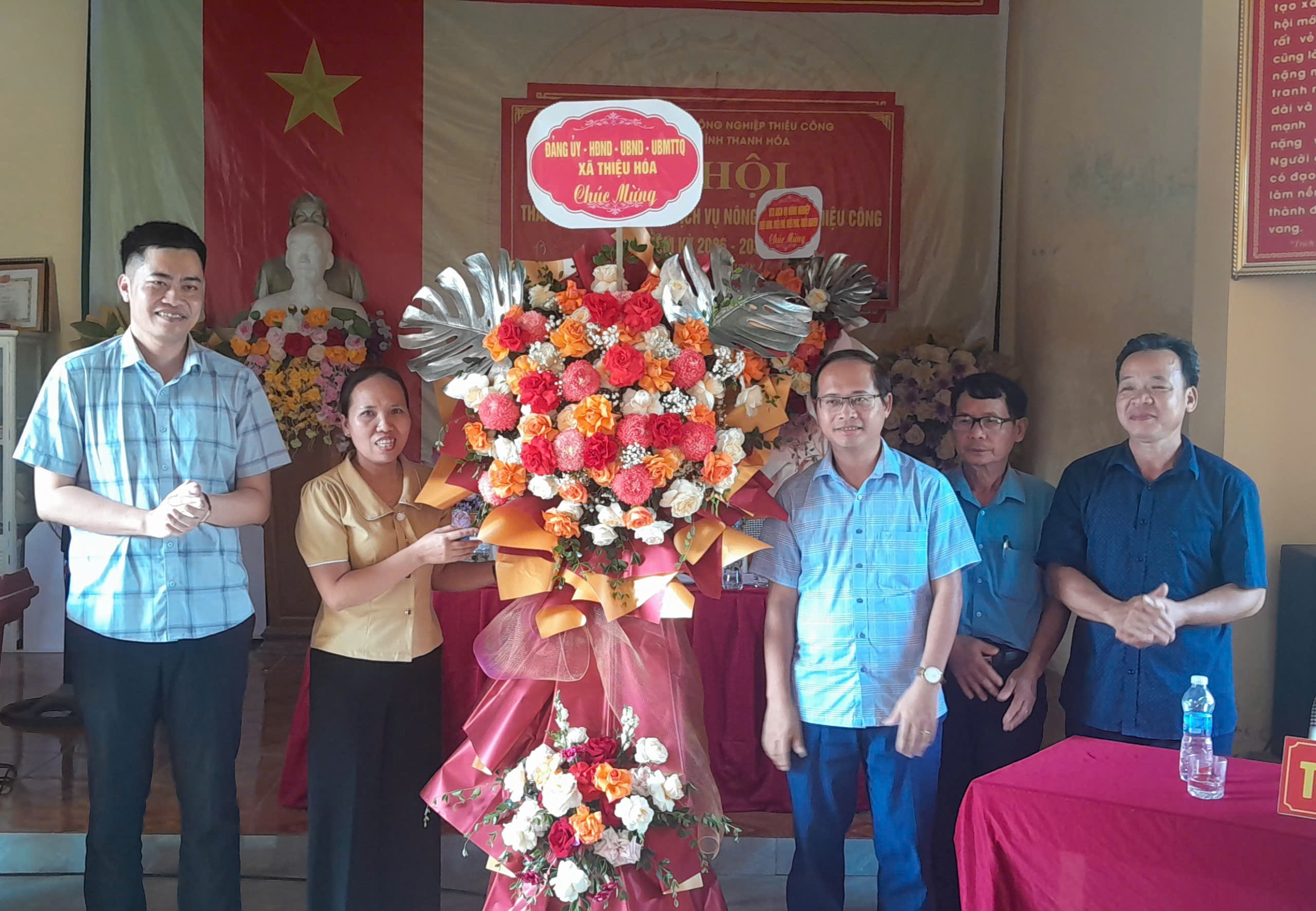 Đại hội đại biểu Hợp tác xã Dịch vụ nông nghiệp Thiệu Công xã Thiệu Hóa nhiệm kỳ 2026 - 2031 thành công tốt đẹp