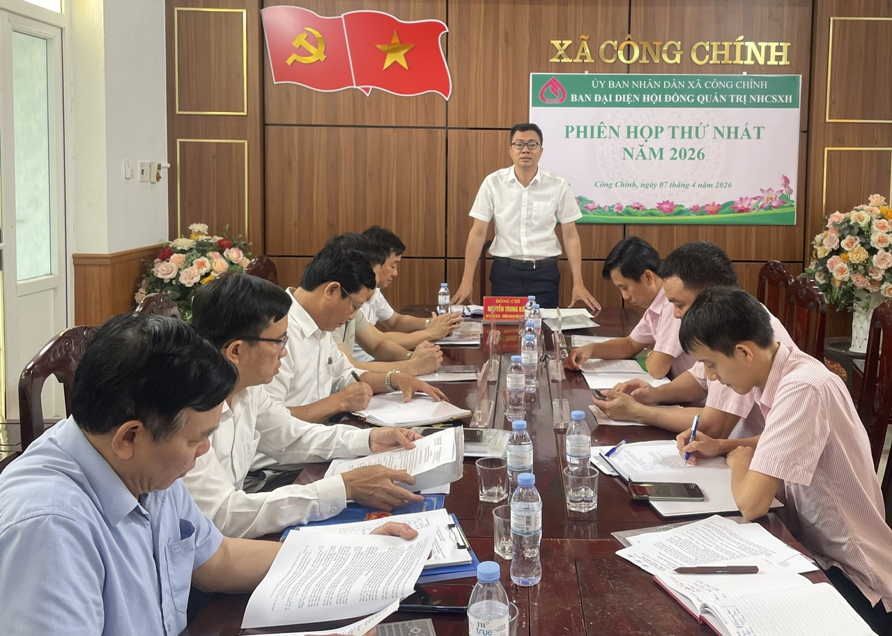 BAN ĐẠI DIỆN HỘI ĐỒNG QUẢN TRỊ NGÂN HÀNG CHÍNH SÁCH XÃ HỘI XÃ CÔNG CHÍNH HỌP PHIÊN THỨ NHẤT