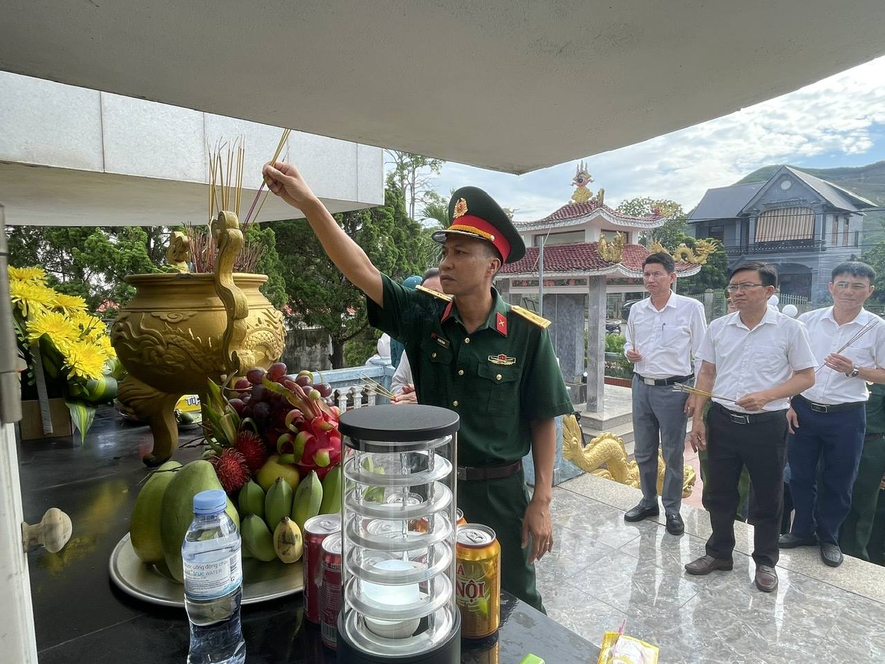 Anh-tin-bai