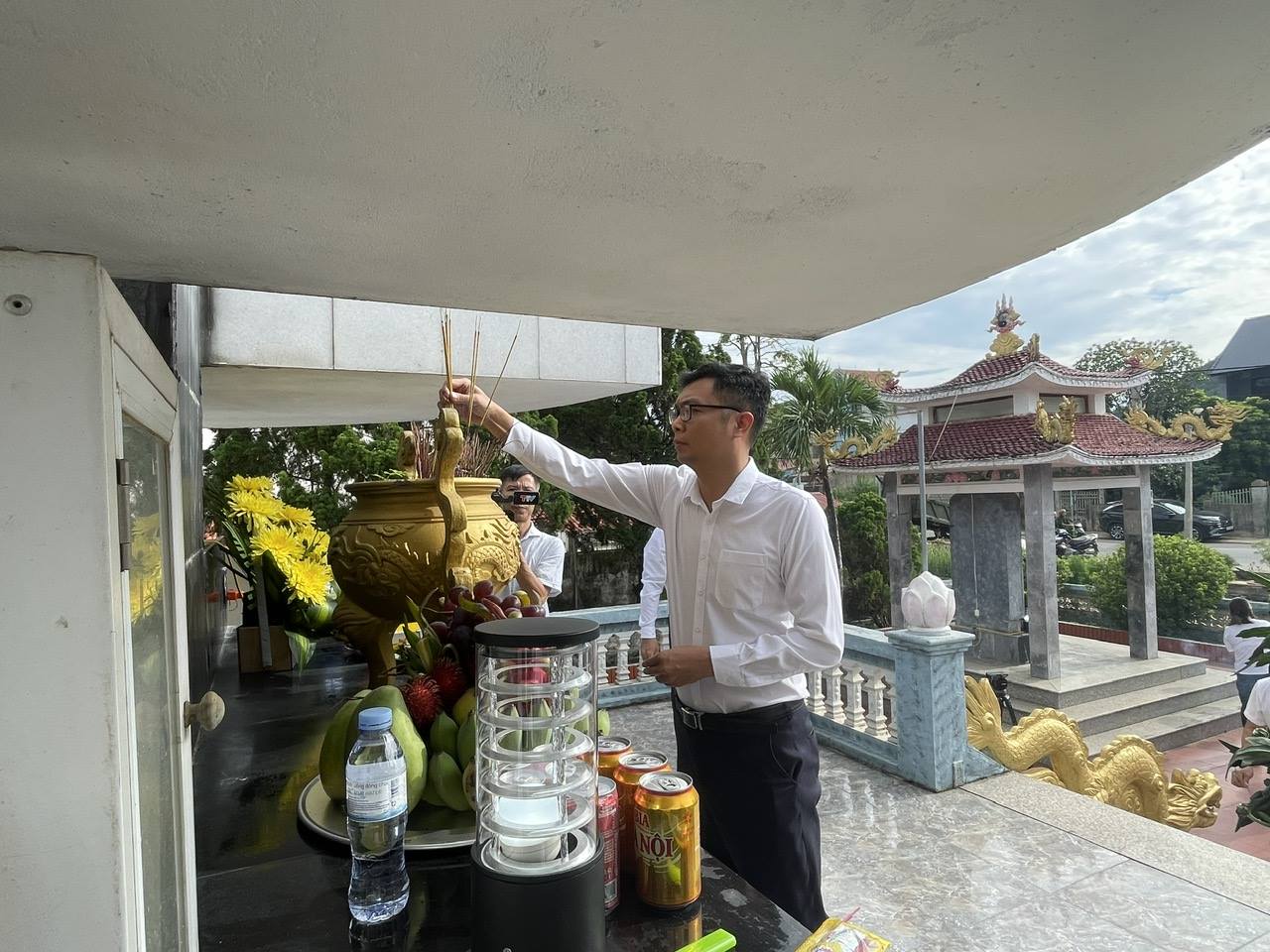 Anh-tin-bai