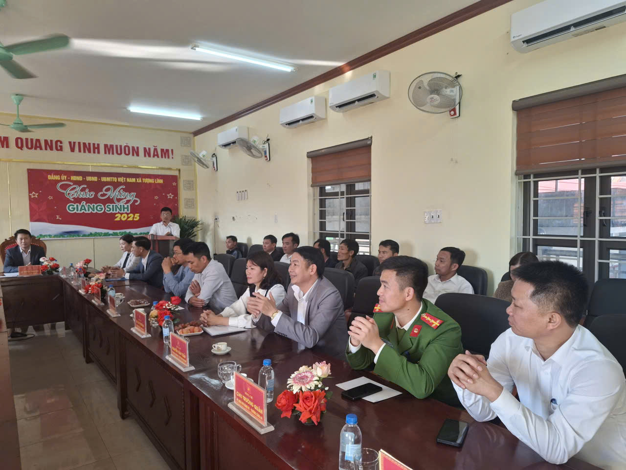 Description: C:\Users\User\Desktop\gặp măt\z7341788432900_d6358c910020fe276b0dcfdfd5dc4c85.jpg