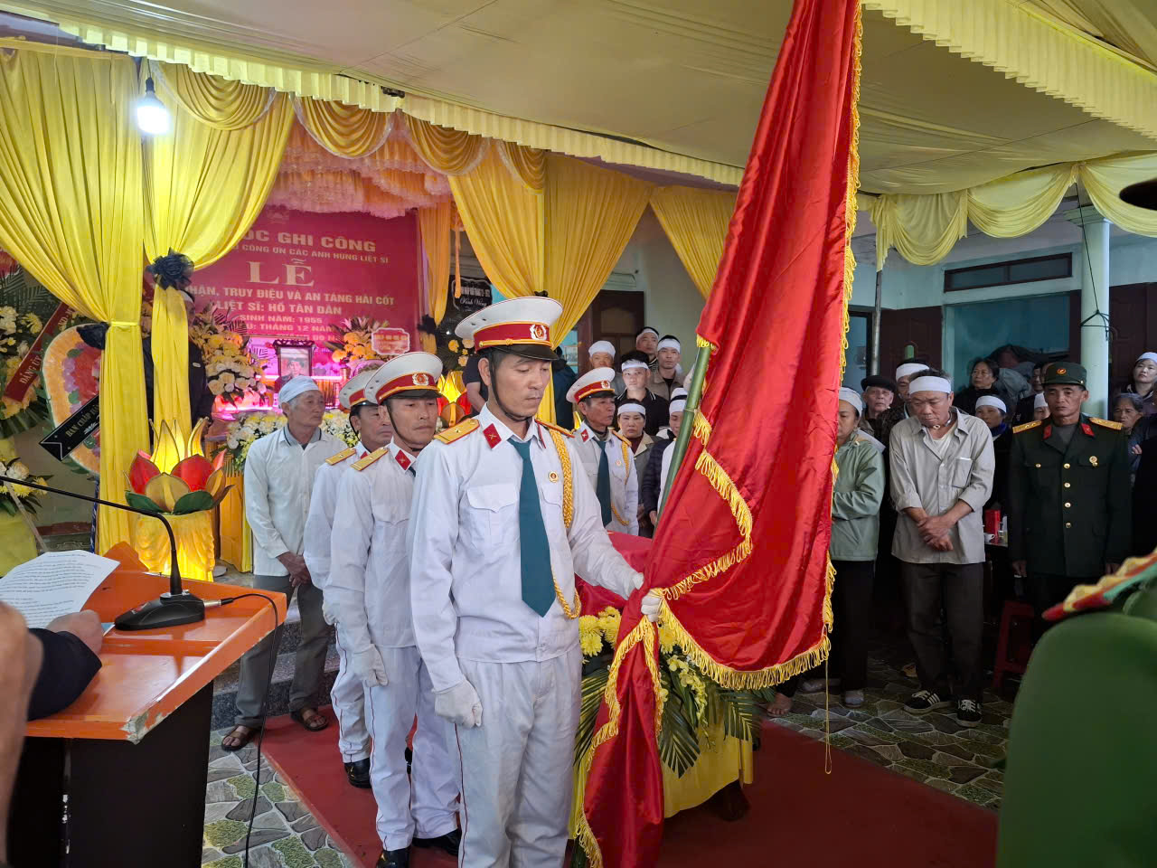 Description: C:\Users\User\Desktop\an tang\nhuyen phu lan\z7380463057241_24c85fef8319376ec1bb7795105c949e.jpg