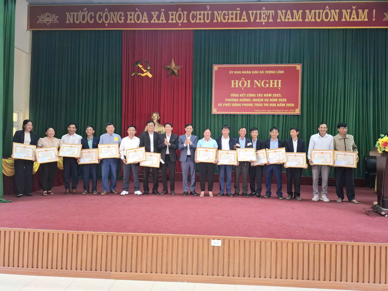 Description: C:\Users\User\Desktop\111\tuyen truyen\z7446025185030_76c50f430b80ffe2c257d5194db63d2a.jpg