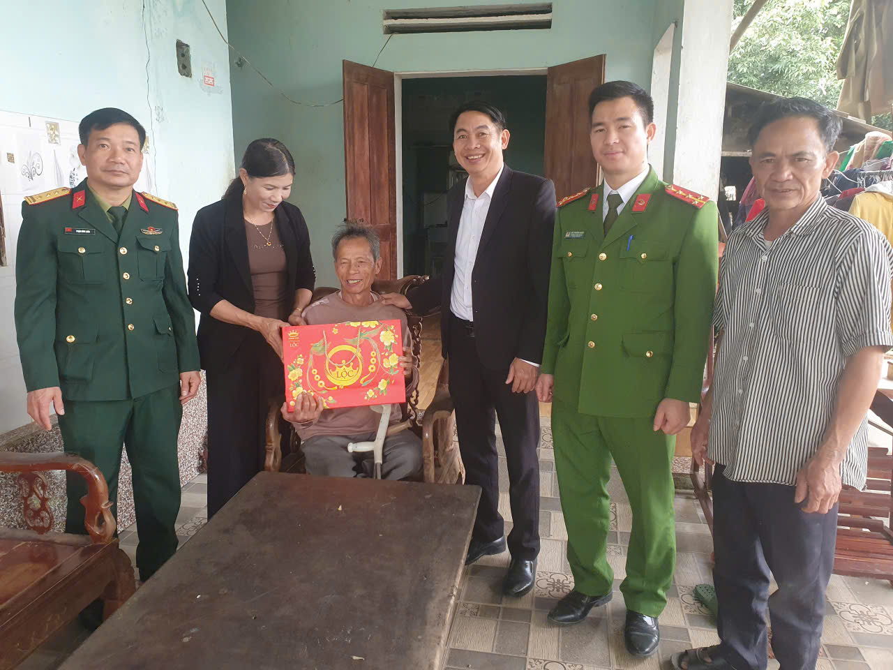 Description: C:\Users\User\Desktop\TẶNG qUA\z7508979657313_3f4502f923020a59e0b479c211927ead.jpg