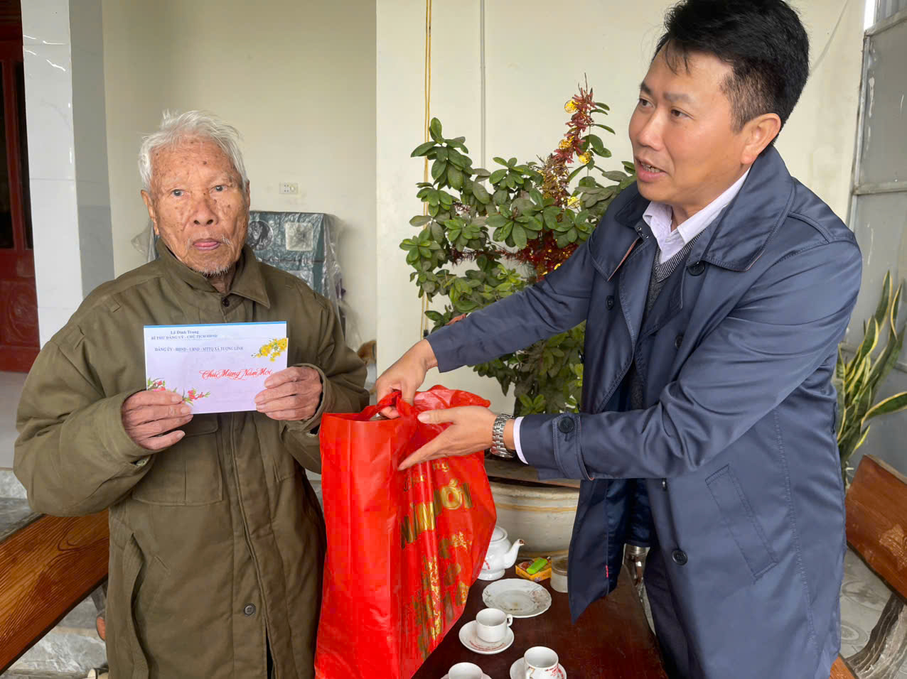 Description: C:\Users\User\Desktop\dfhfh\z7520615394667_7e6c23c00cf57ee76b21f91e6e608da9.jpg