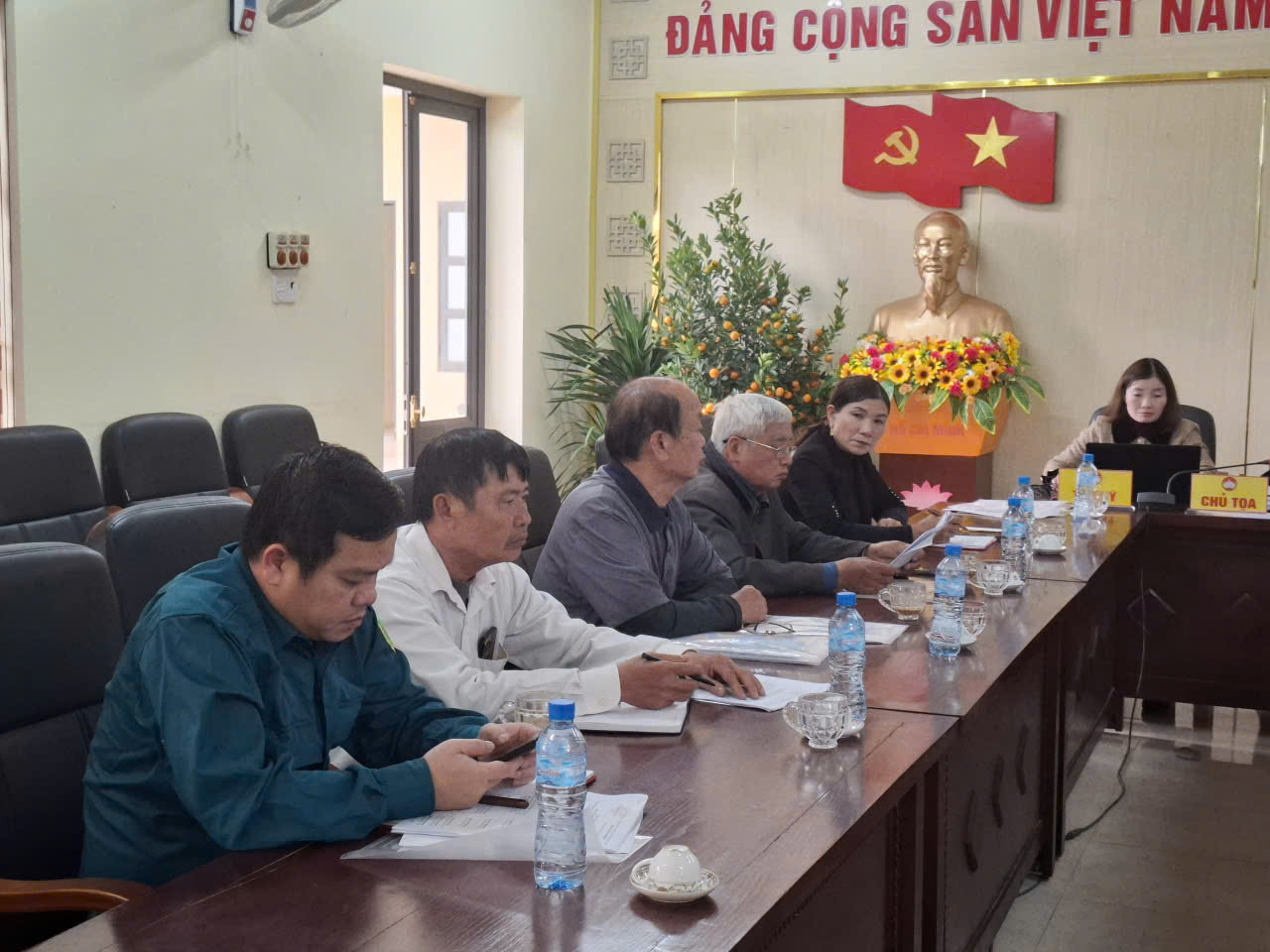 Description: C:\Users\User\Desktop\the thao\New folder\z7524958519879_0e00d7cad3f9721b63cfdd0326516aef.jpg