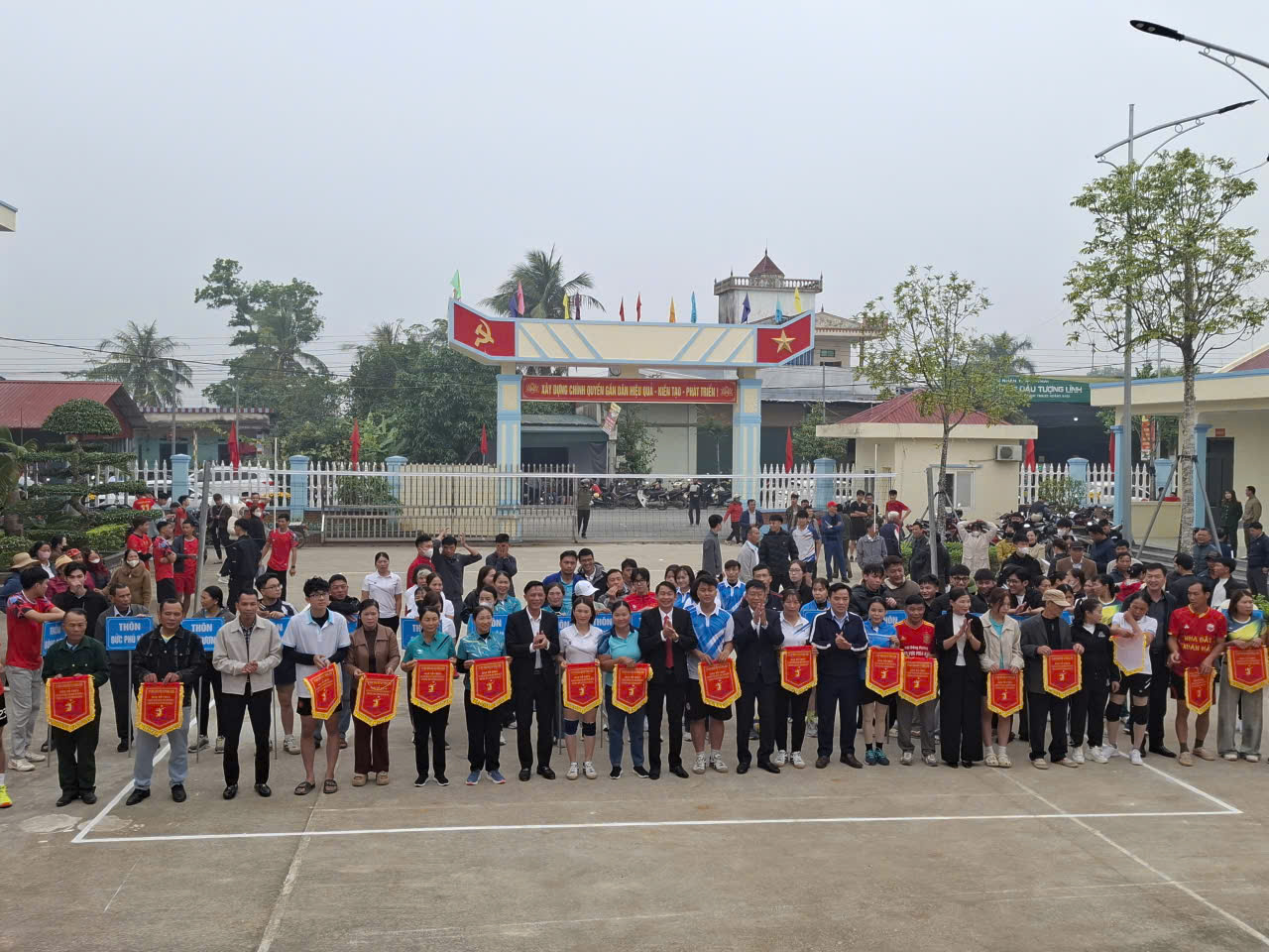 Description: C:\Users\User\Desktop\the thao\z7524706606826_570c4600273ff88f5612e950a6772e43.jpg