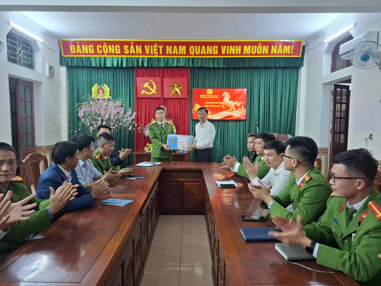 Description: C:\Users\User\Desktop\30\z7539785960392_147abeb14b40ef6809ce86896ad6e7d8.jpg