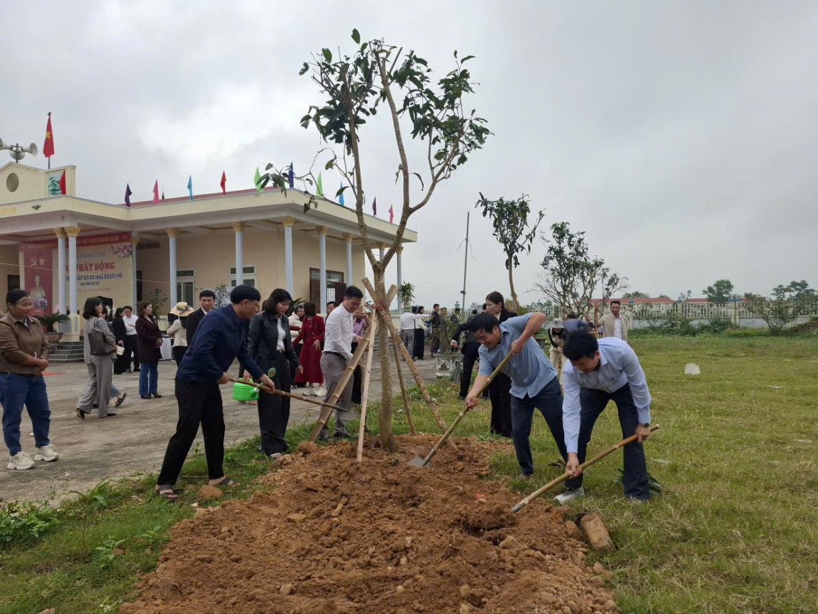 Description: C:\Users\User\Desktop\trong cay\z7552712352362_8535c00ef8635bb498489fcc4a32403d.jpg