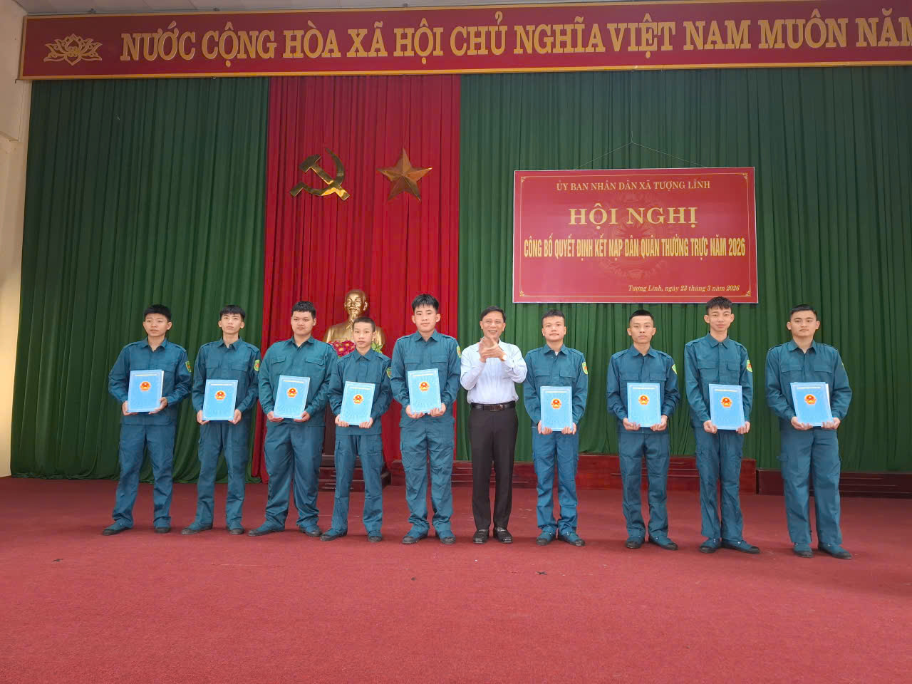 Description: C:\Users\User\Desktop\23.3\z7649790378476_7065d0deee03e76e808318d7b4cd7cc7.jpg