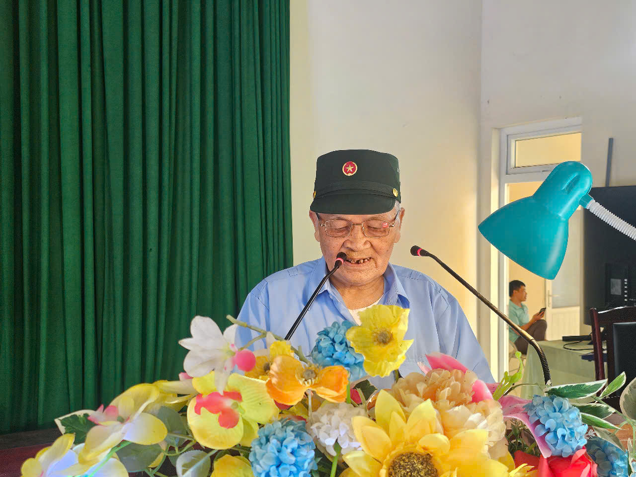 Anh-tin-bai