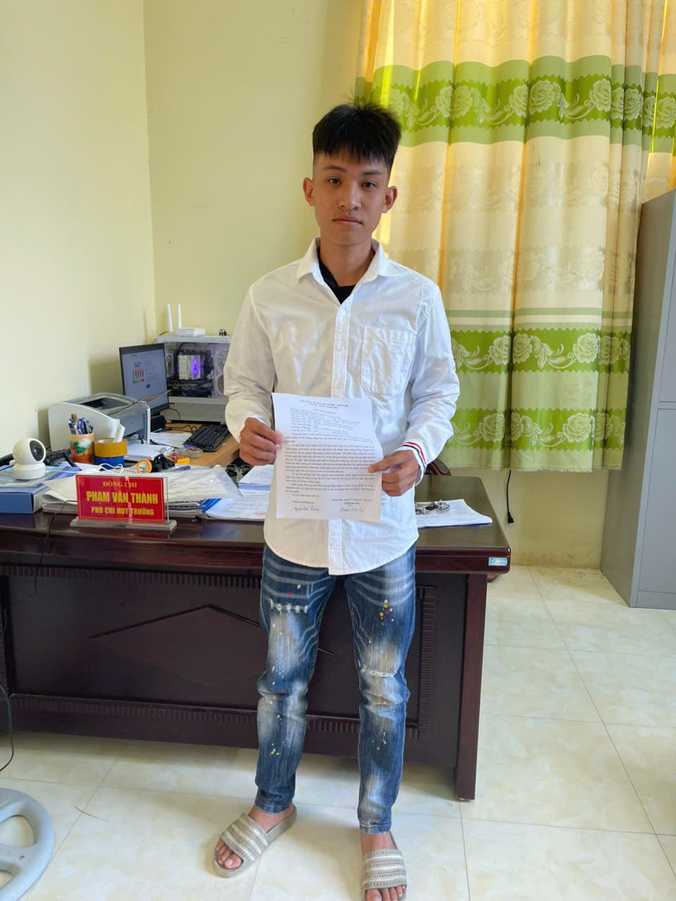 Anh-tin-bai