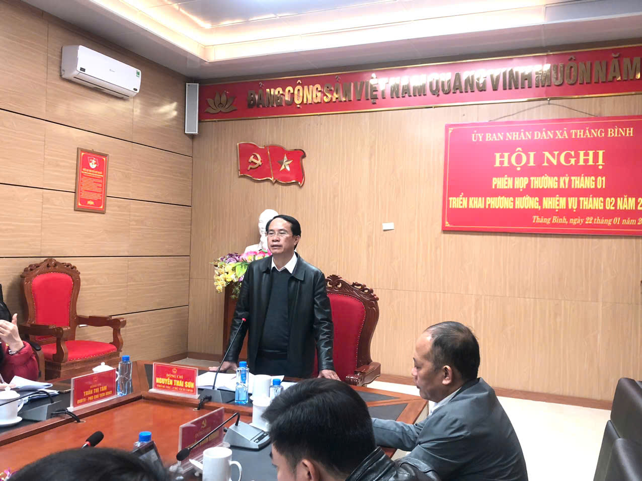 Anh-tin-bai