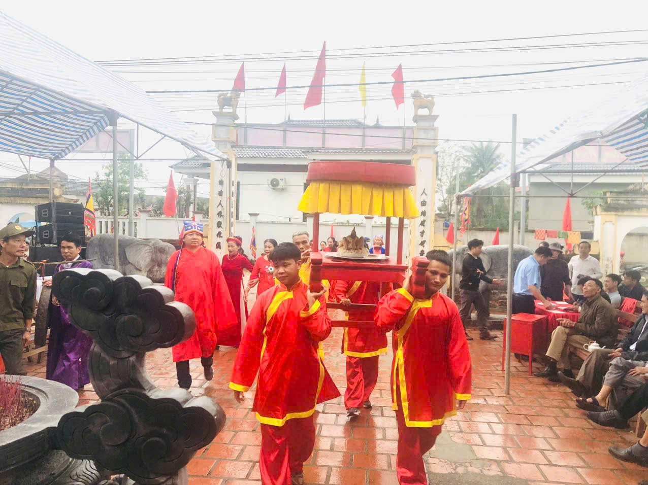 Anh-tin-bai