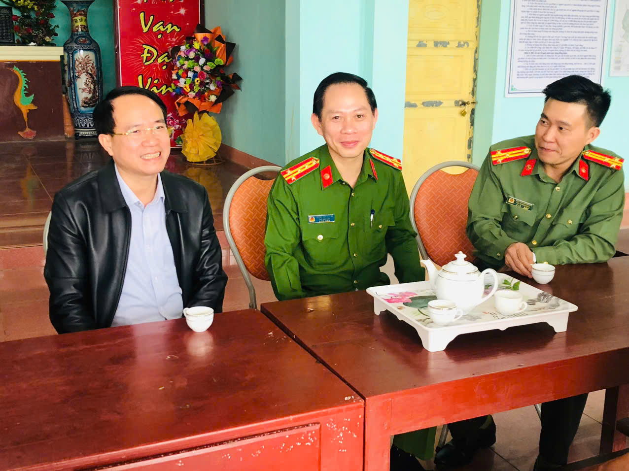 Anh-tin-bai