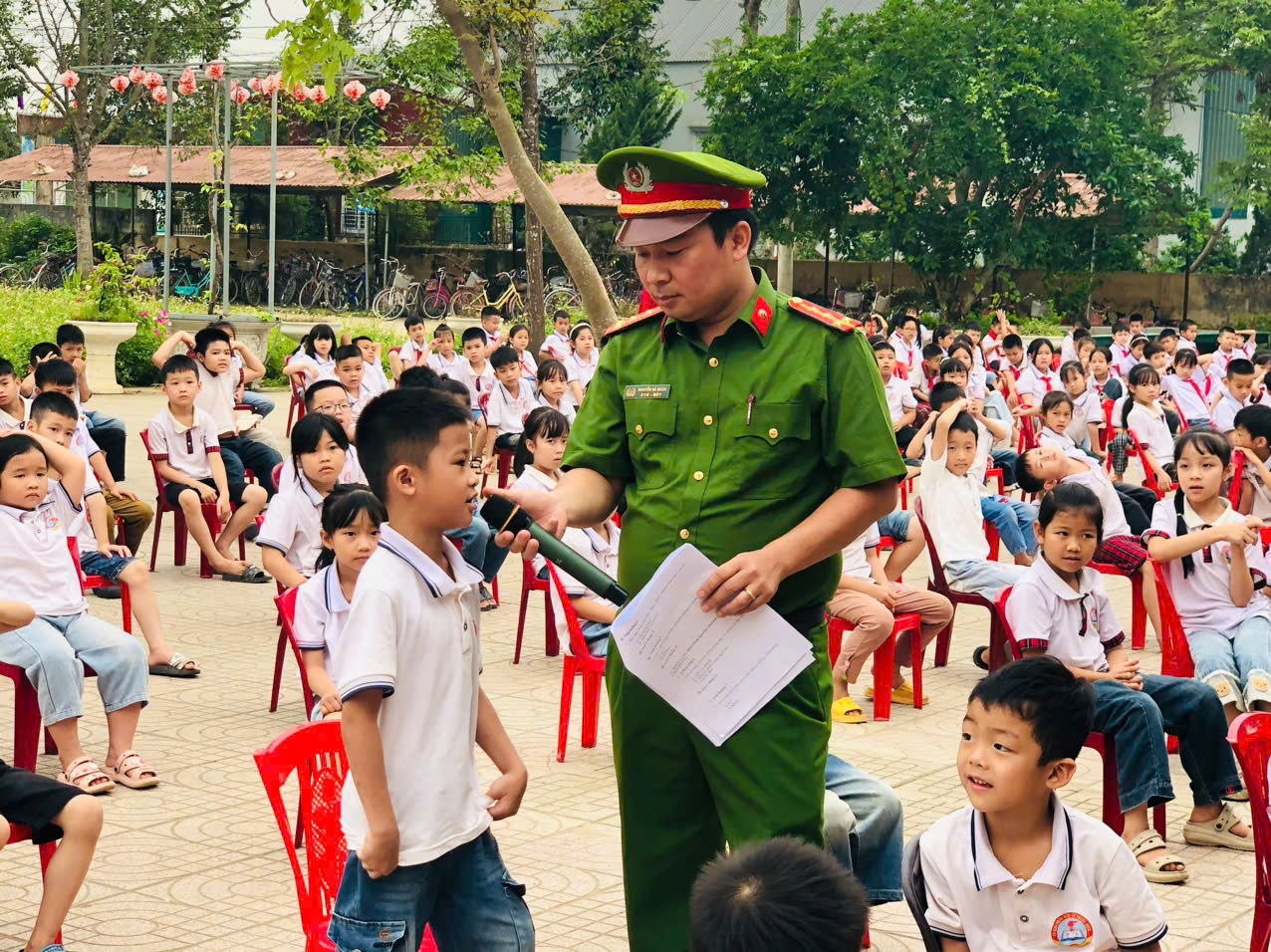 Anh-tin-bai