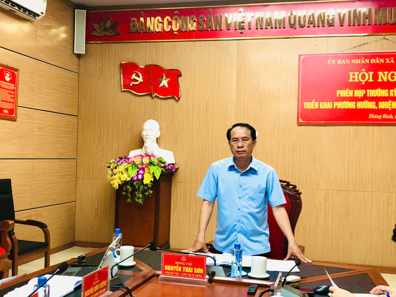 Anh-tin-bai
