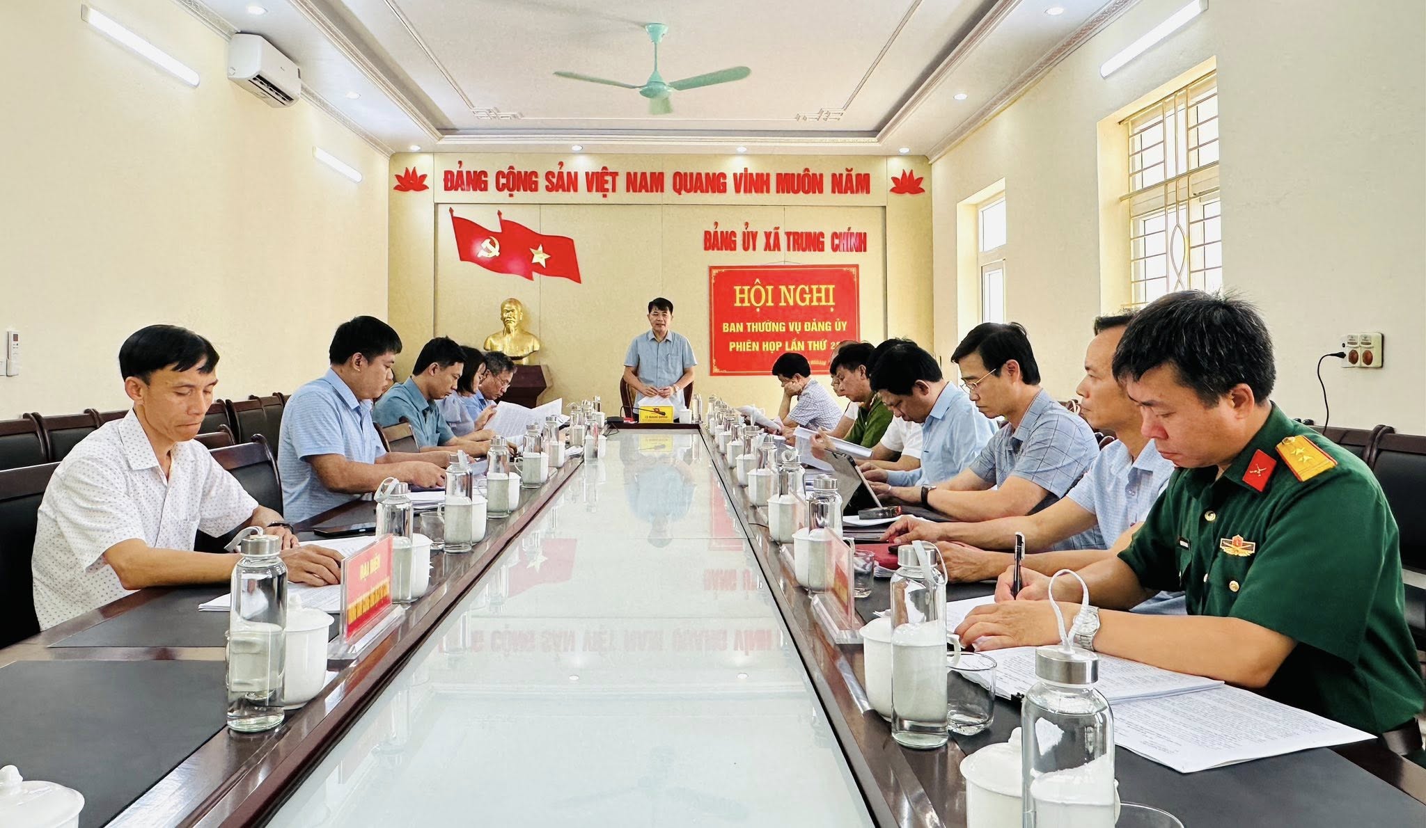 Anh-tin-bai