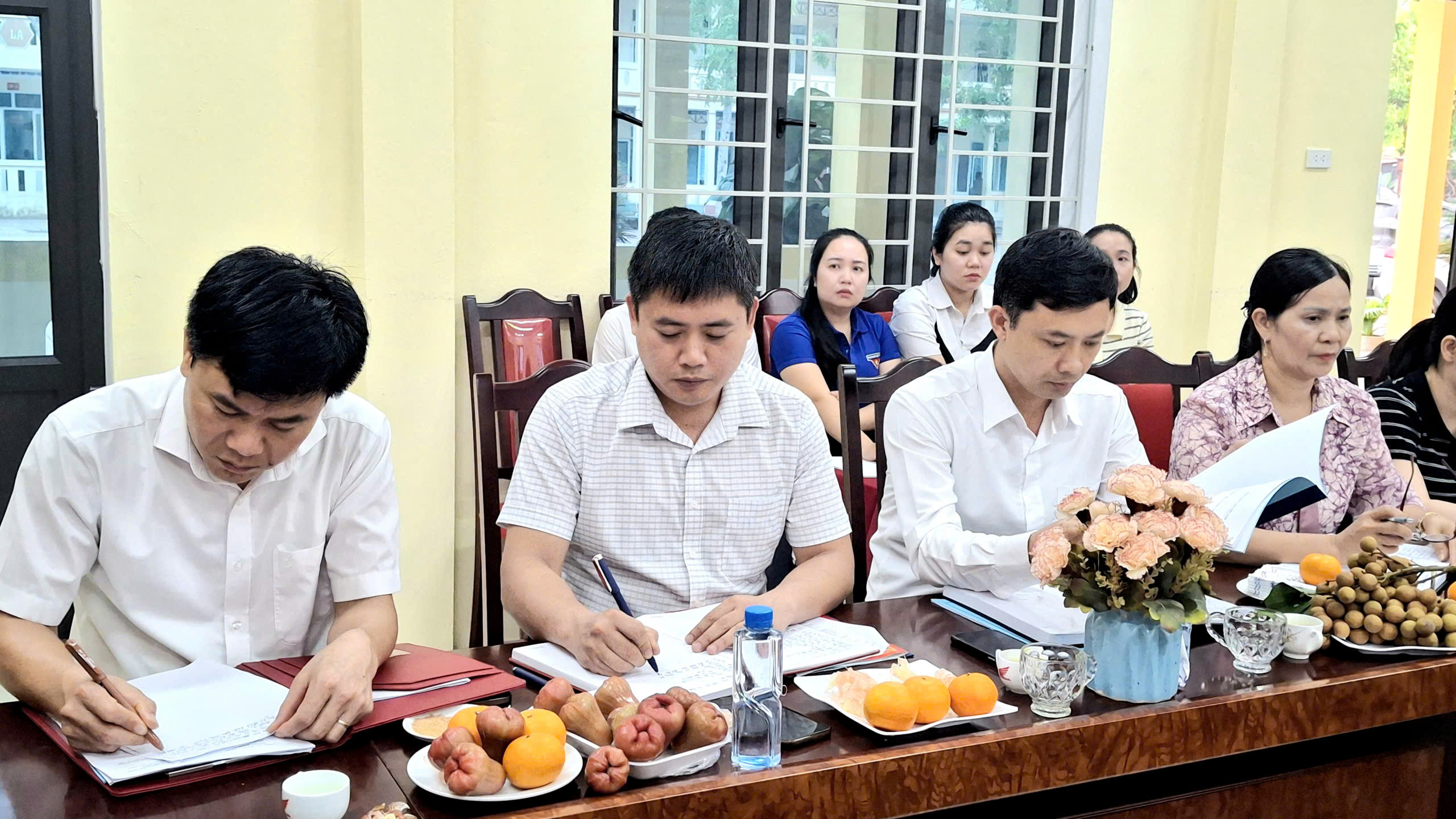 Anh-tin-bai