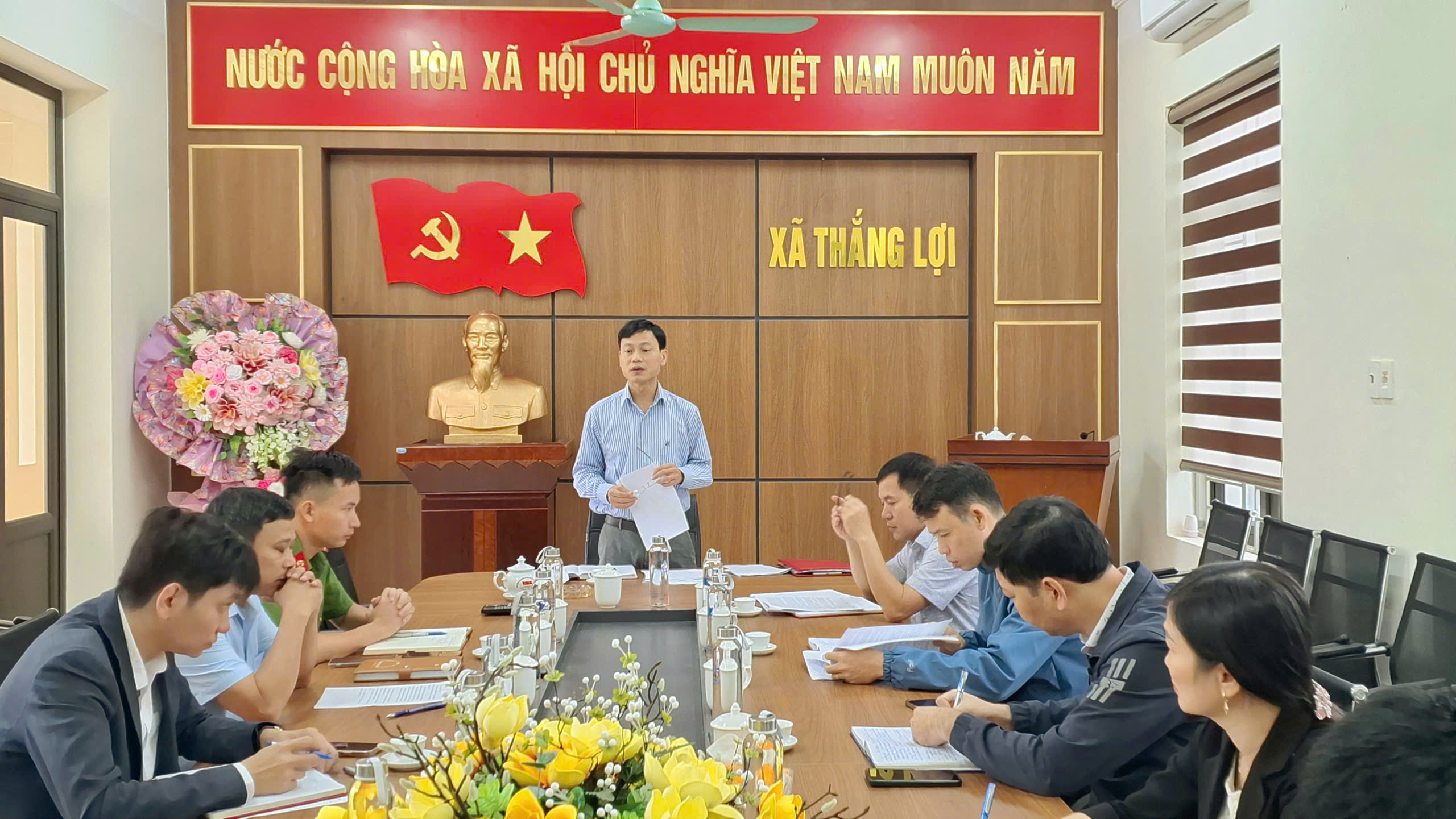 Anh-tin-bai