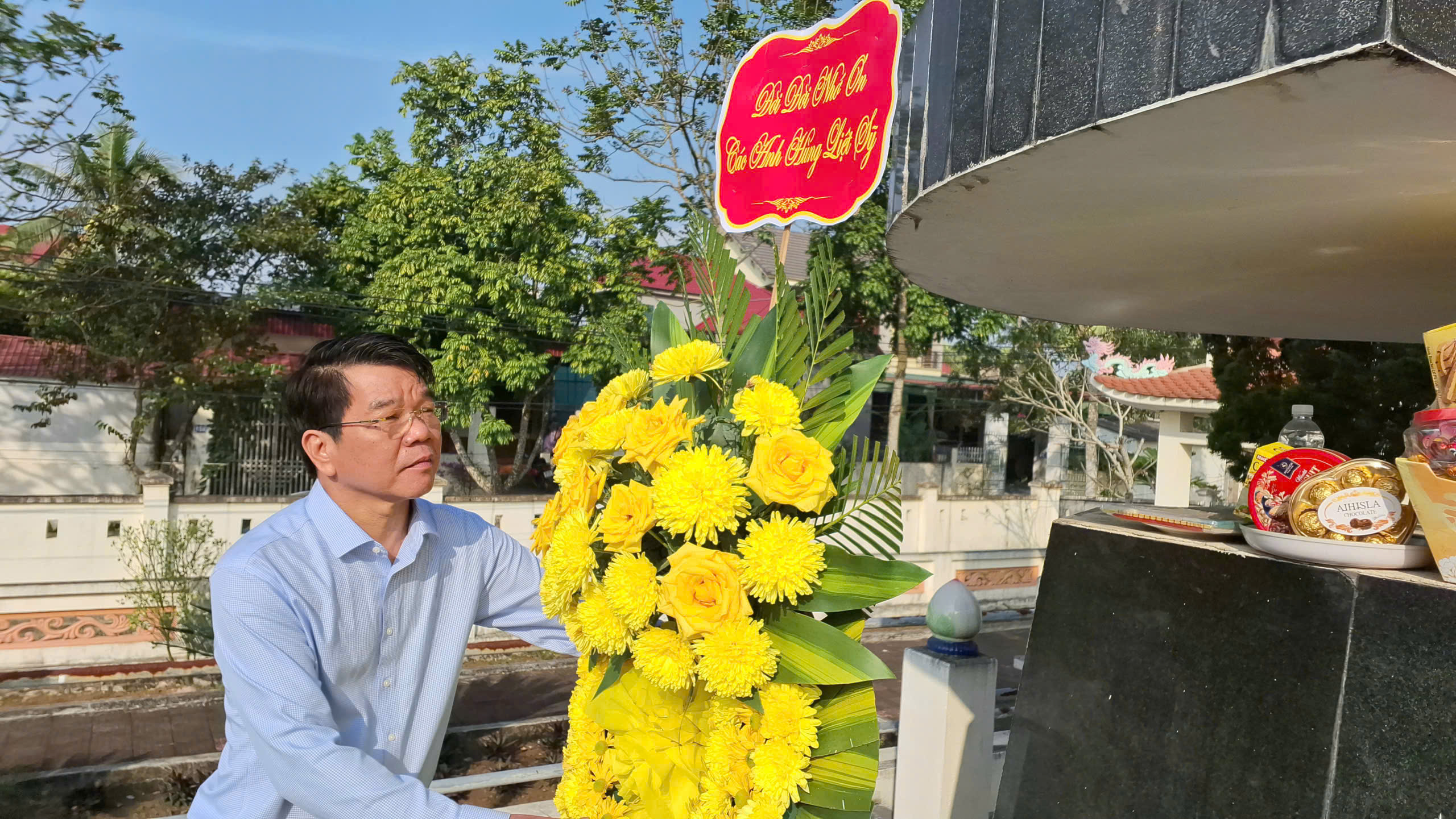 Anh-tin-bai