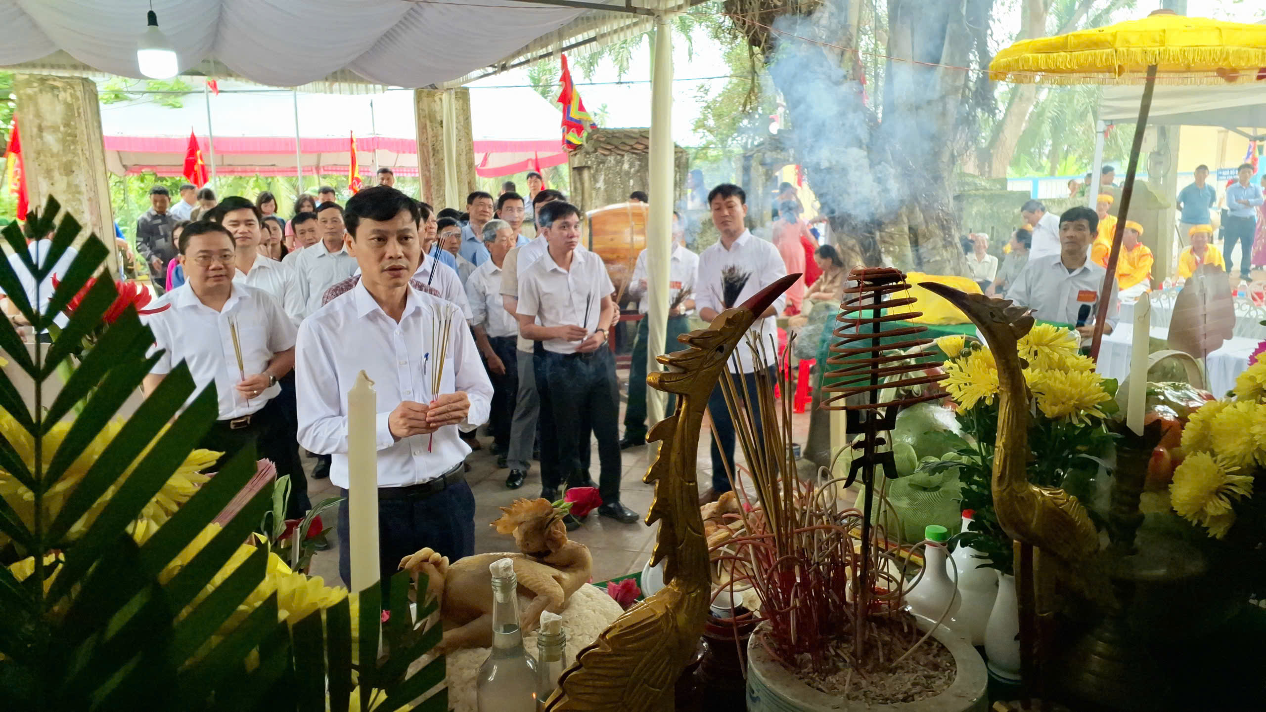 Anh-tin-bai